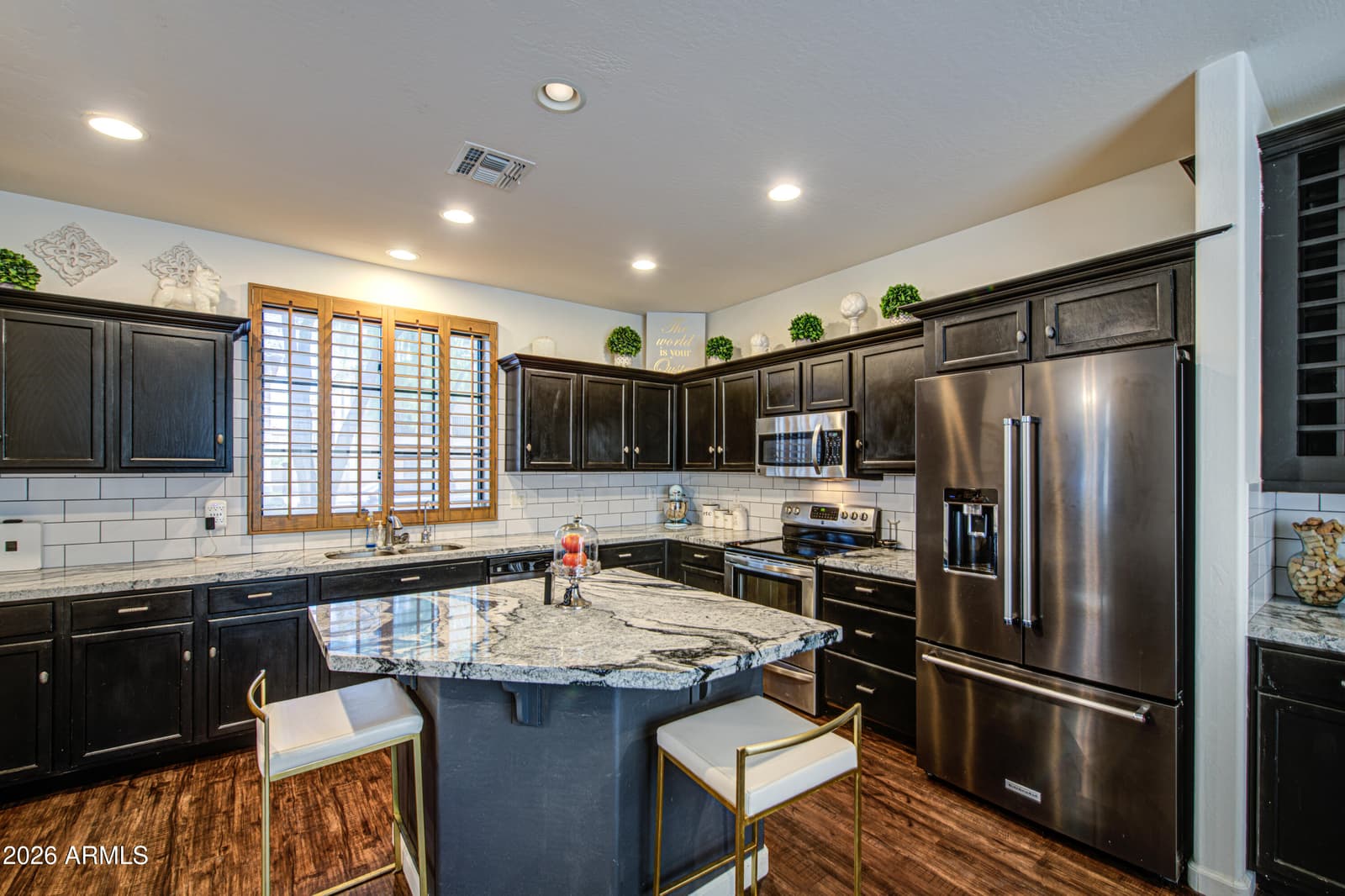 2404 W DUSTY WREN Drive, Phoenix, AZ 85085 — photo 12 of 41