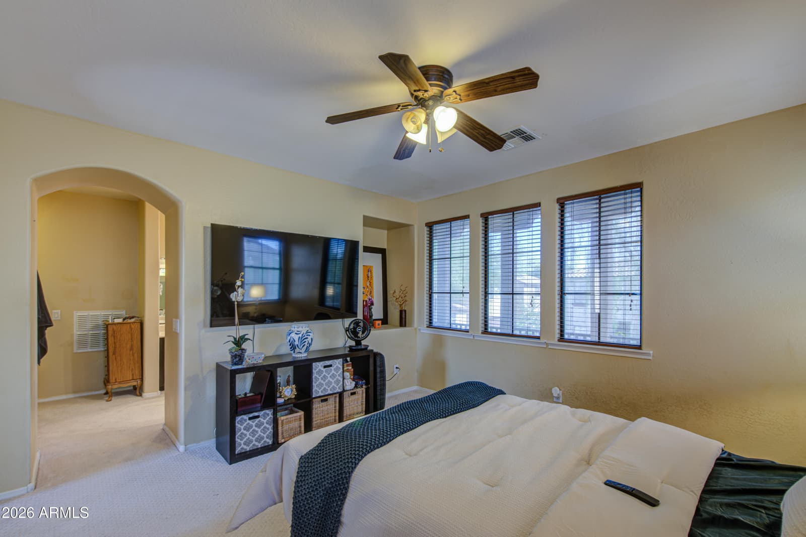 2404 W DUSTY WREN Drive, Phoenix, AZ 85085 — photo 22 of 41