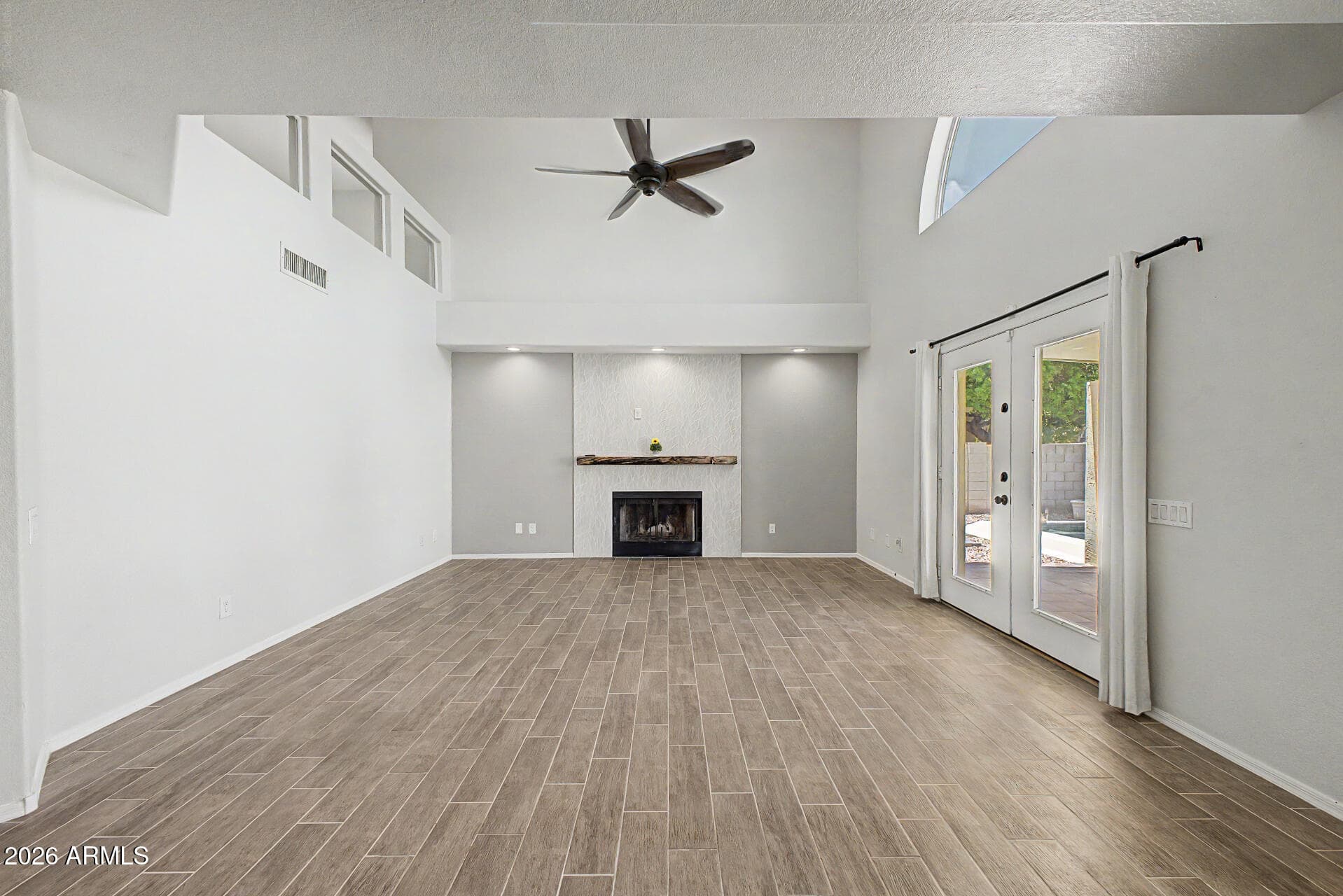 724 W SANDRA Terrace, Phoenix, AZ 85023 — photo 11 of 38