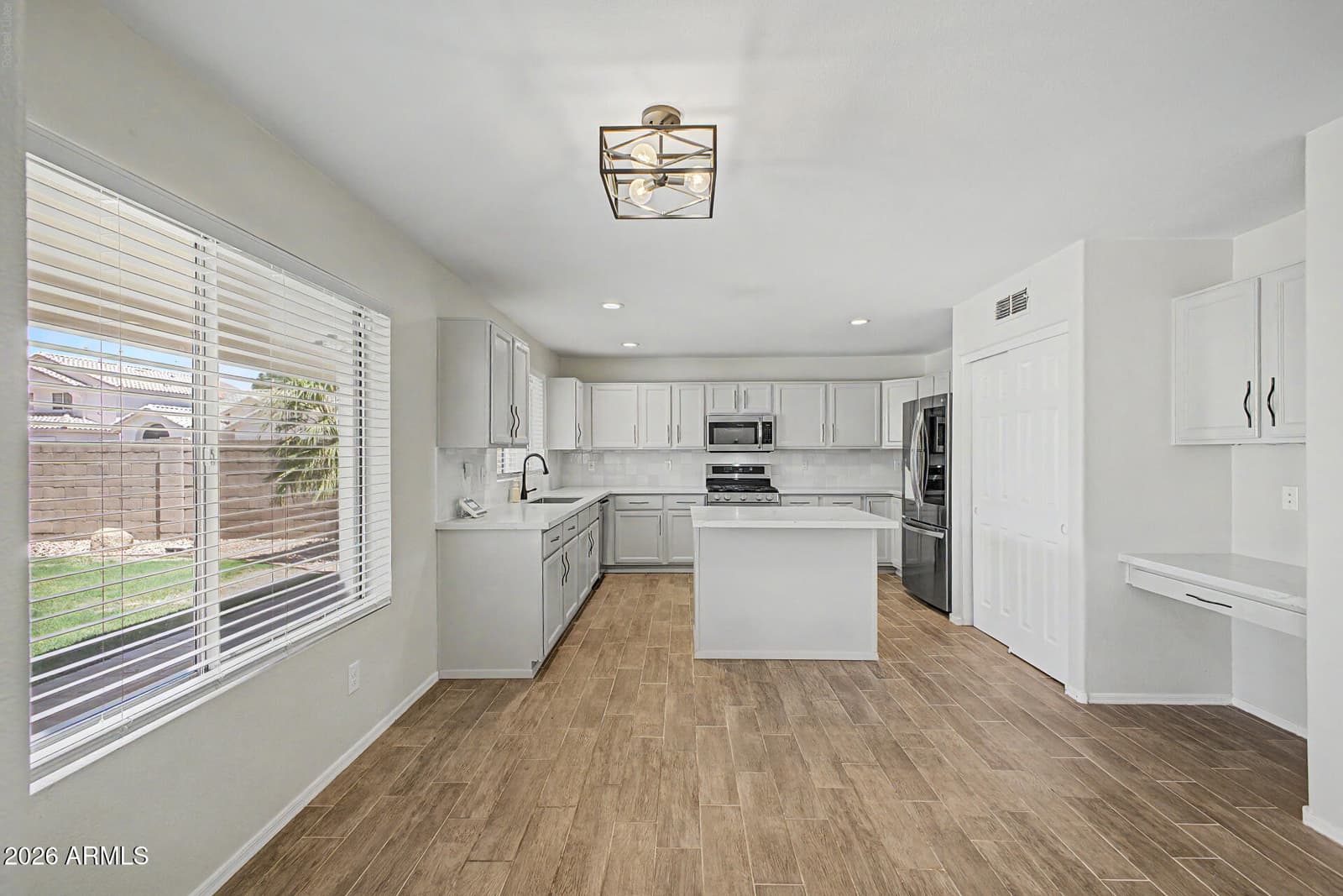 724 W SANDRA Terrace, Phoenix, AZ 85023 — photo 14 of 38