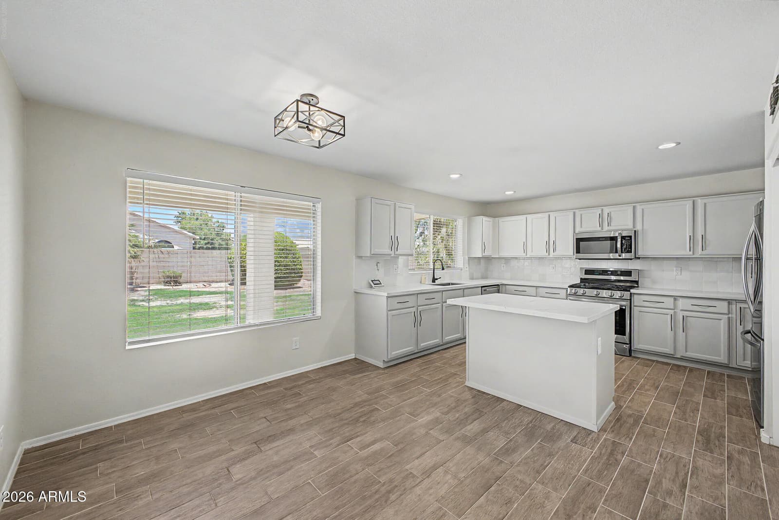 724 W SANDRA Terrace, Phoenix, AZ 85023 — photo 15 of 38