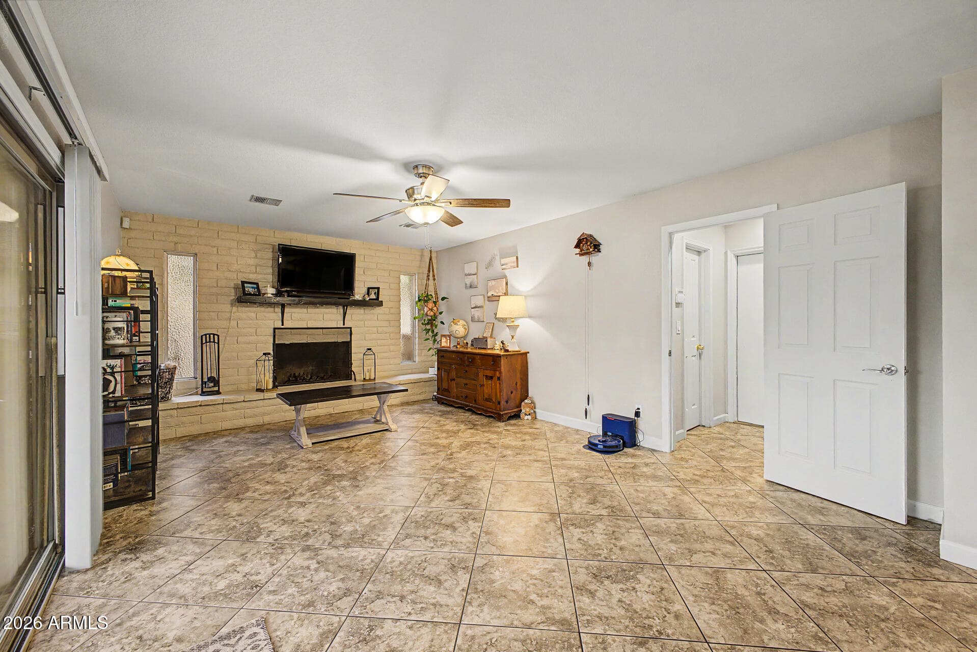 5309 W SWEETWATER Avenue, Glendale, AZ 85304 — photo 11 of 48