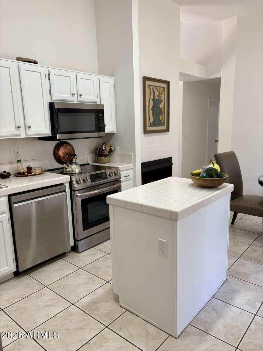 1833 E BLUEFIELD Avenue, Phoenix, AZ 85022 — photo 4 of 13