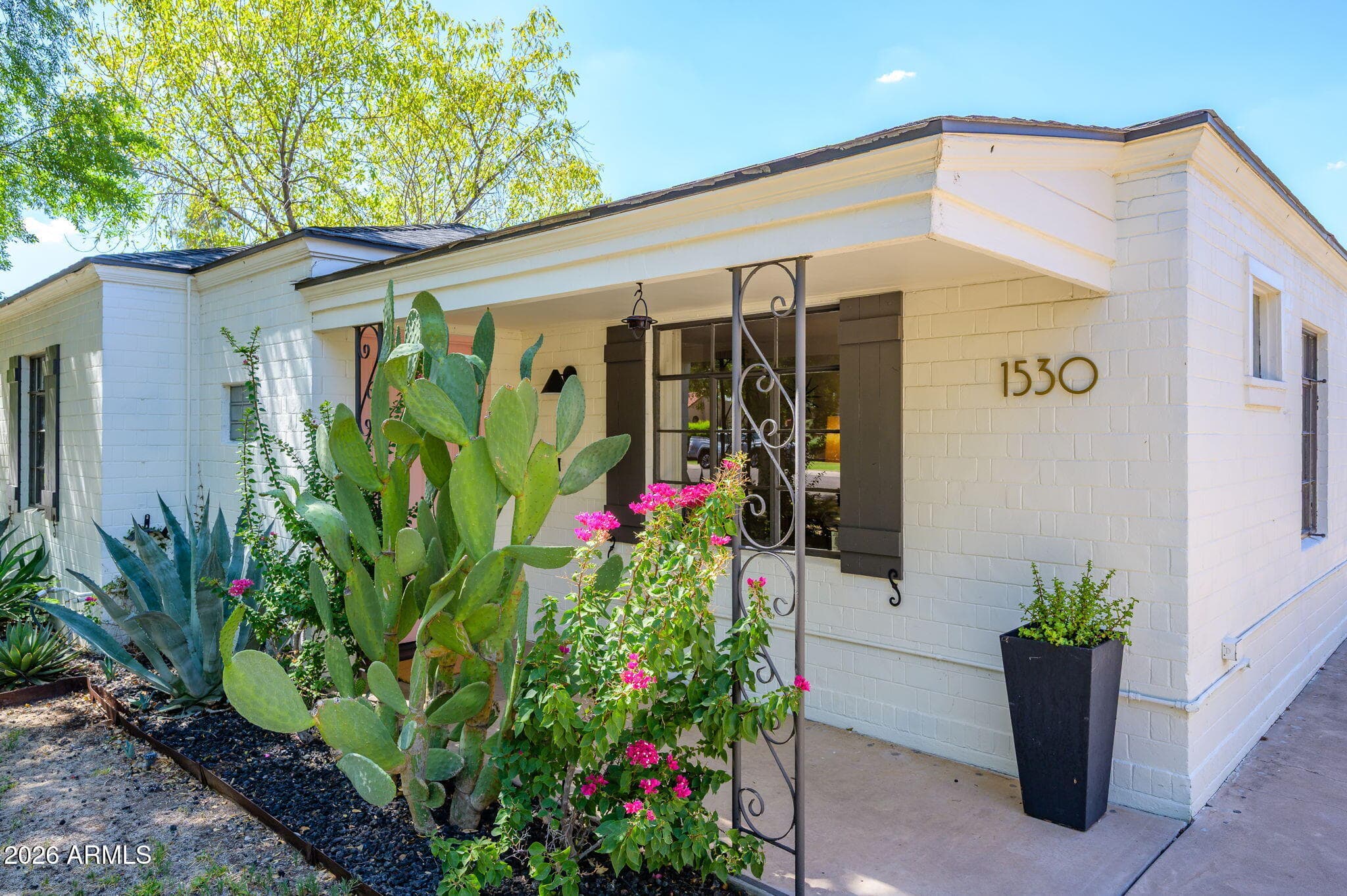 1530 W Edgemont Avenue, Phoenix, AZ 85007 — photo 4 of 35