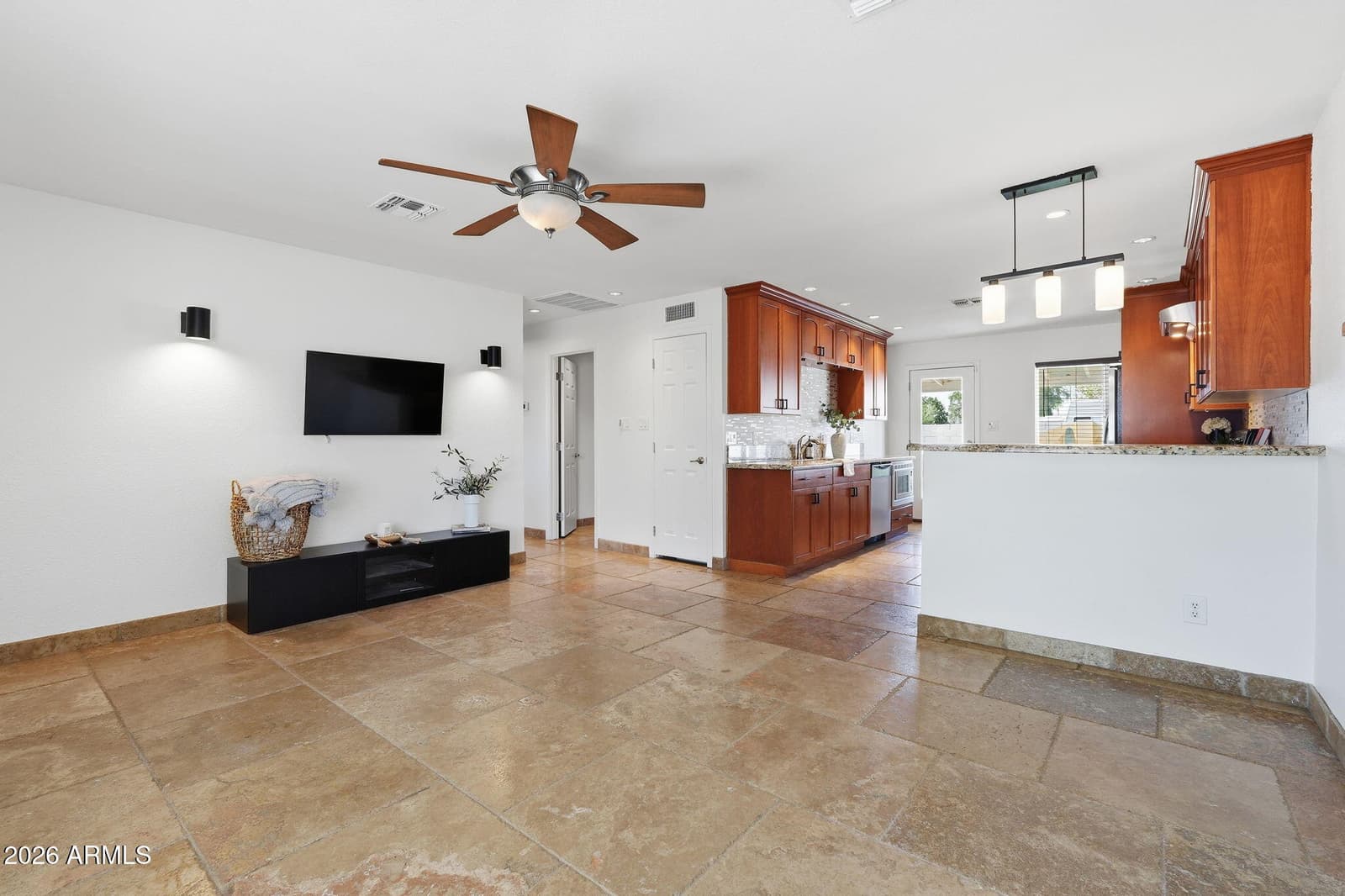 8702 E SHERIDAN Street, Scottsdale, AZ 85257 — photo 6 of 43