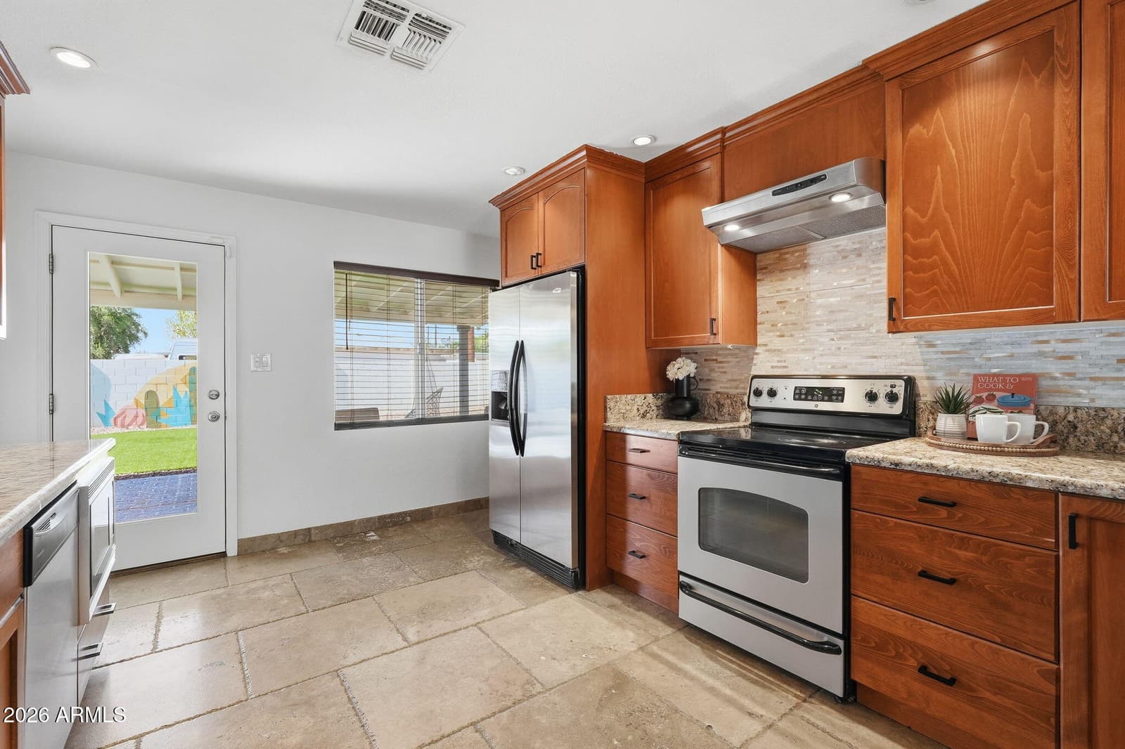 8702 E SHERIDAN Street, Scottsdale, AZ 85257 — photo 9 of 43