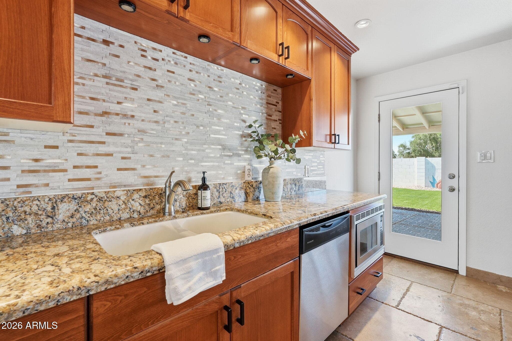 8702 E SHERIDAN Street, Scottsdale, AZ 85257 — photo 13 of 43