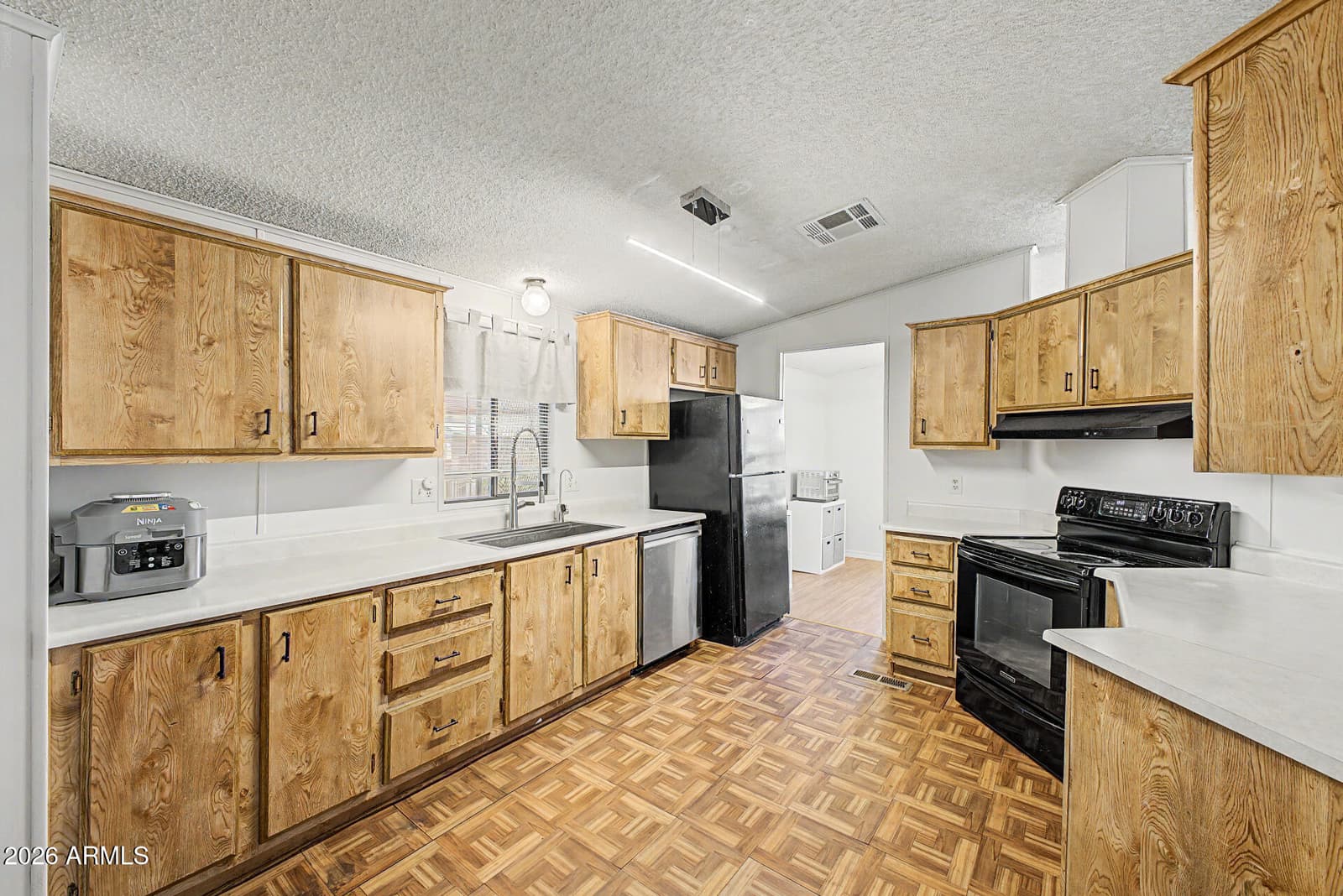 7810 W Peoria 136, Peoria, AZ 85345 — photo 7 of 25