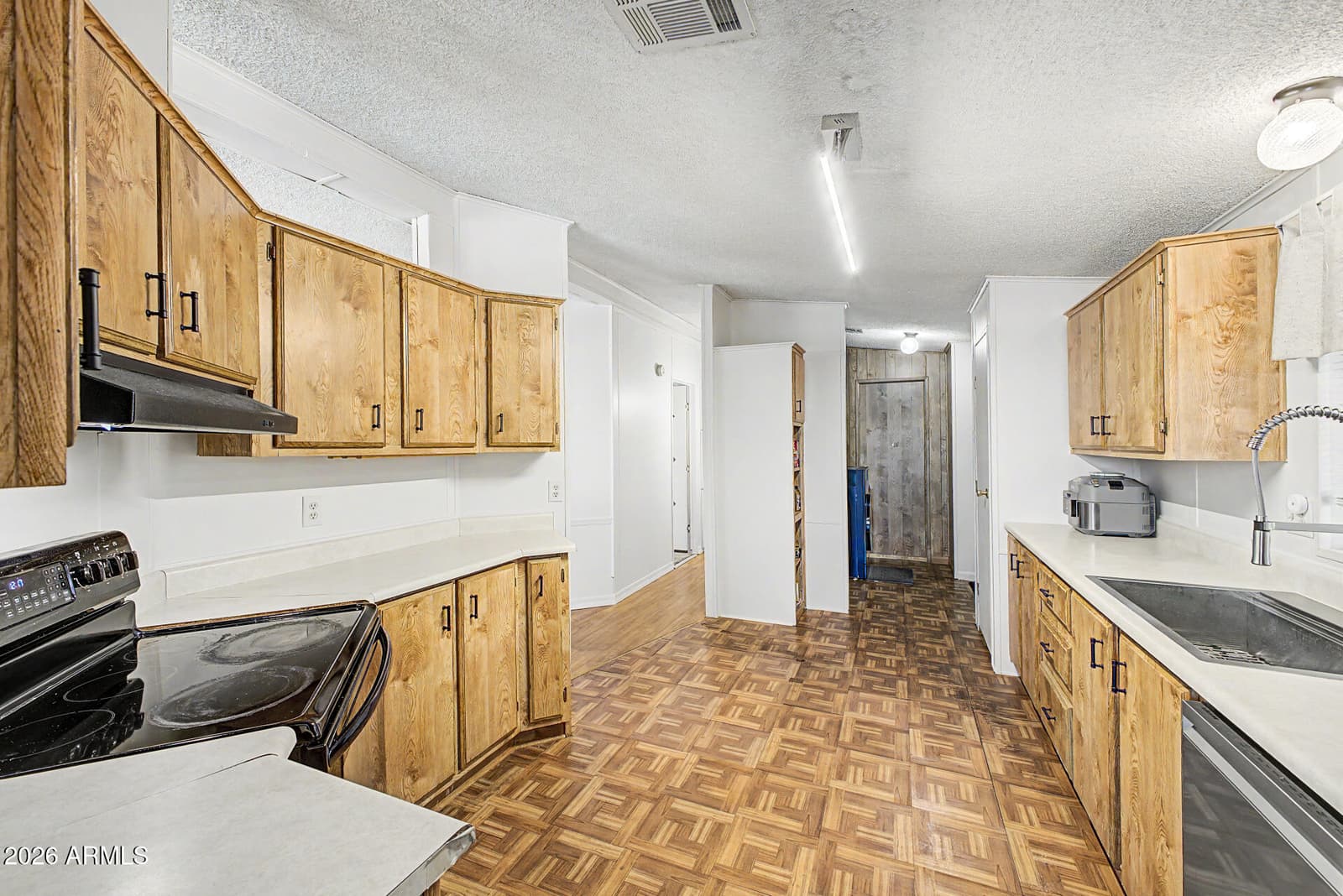7810 W Peoria 136, Peoria, AZ 85345 — photo 8 of 25