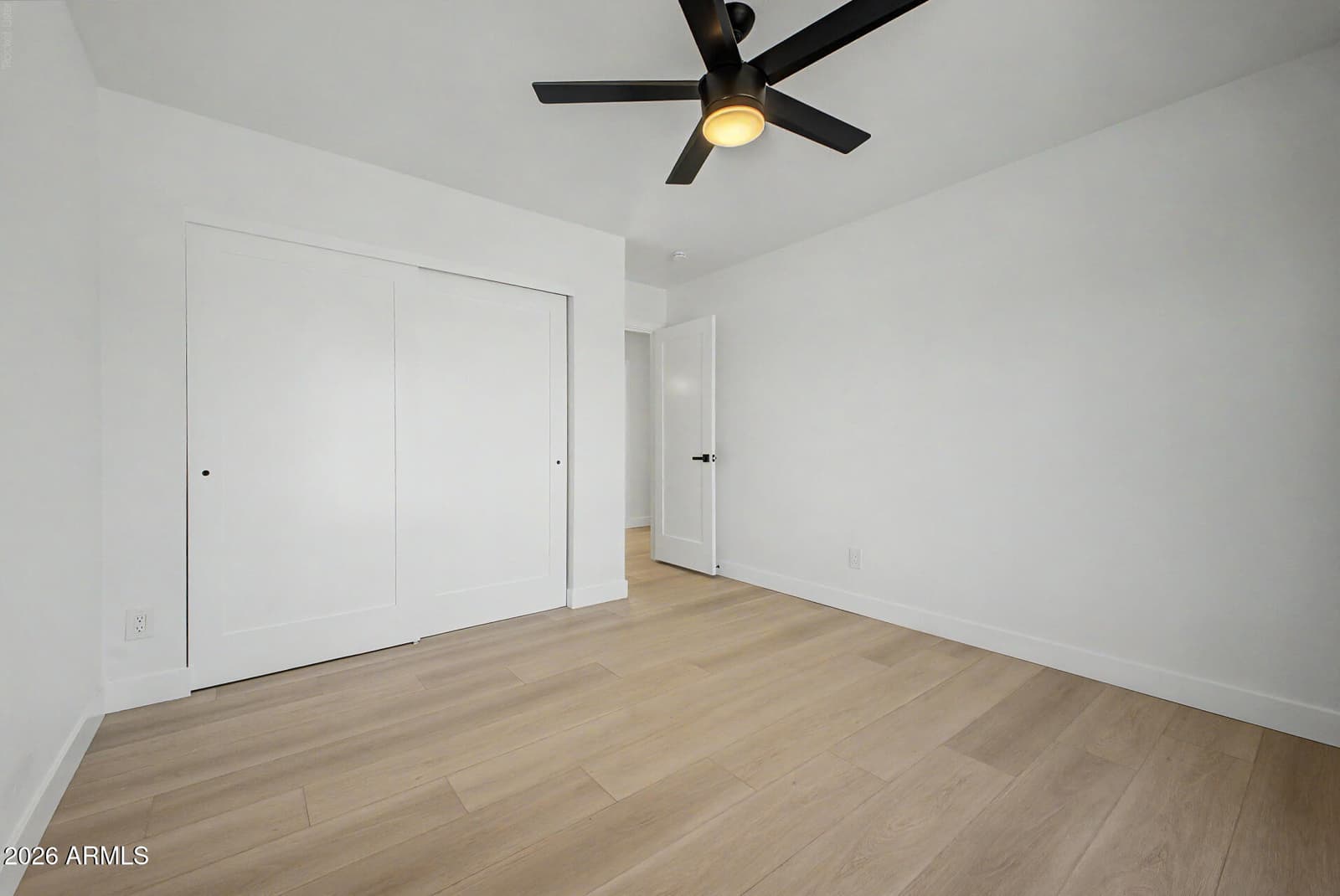 11206 N 26TH Place, Phoenix, AZ 85028 — photo 16 of 20