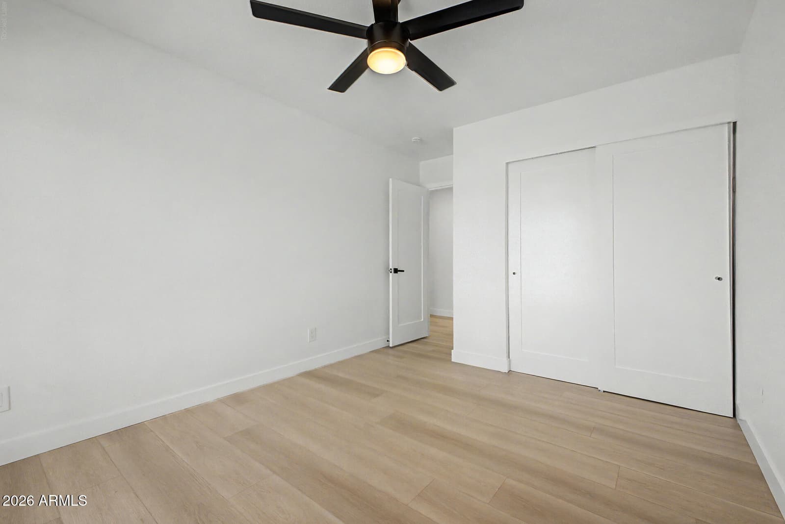 11206 N 26TH Place, Phoenix, AZ 85028 — photo 18 of 20