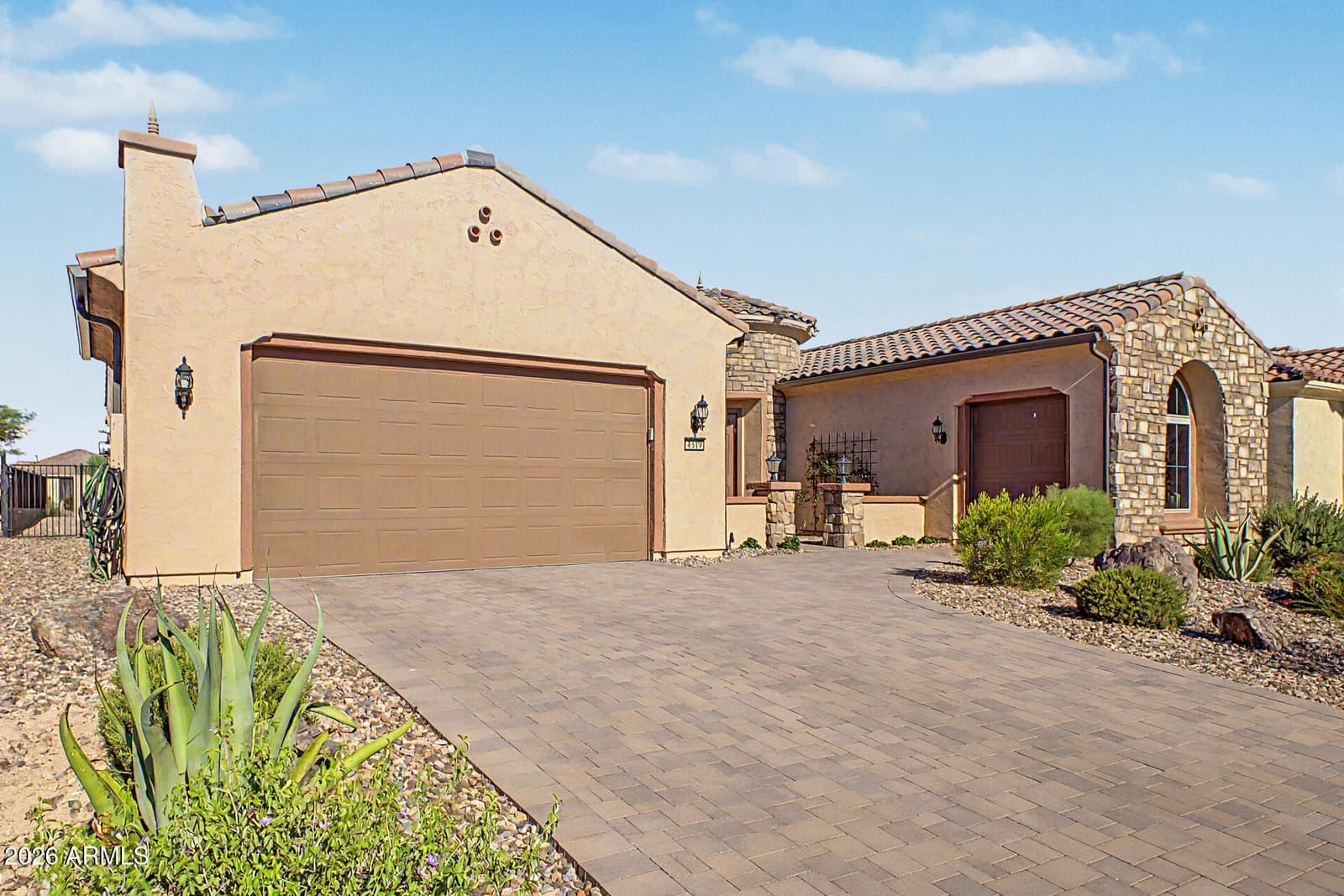 4519 N PRESIDENTIAL Drive, Florence, AZ 85132 — photo 7 of 92