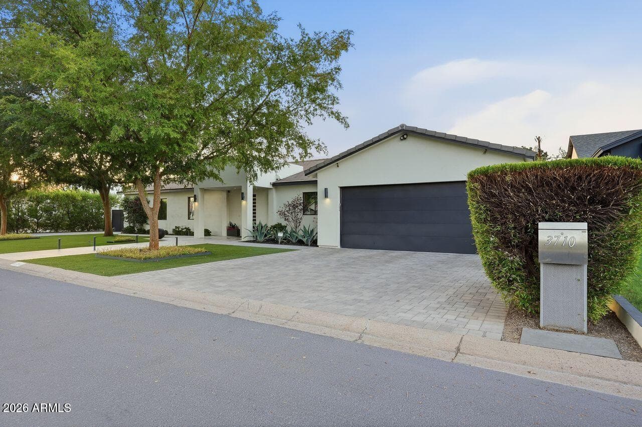 3710 E HAZELWOOD Street, Phoenix, AZ 85018 — photo 9 of 81
