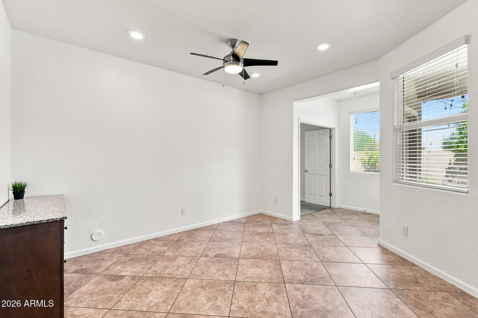 6825 N 130TH Drive, Glendale, AZ 85307 — photo 14 of 36