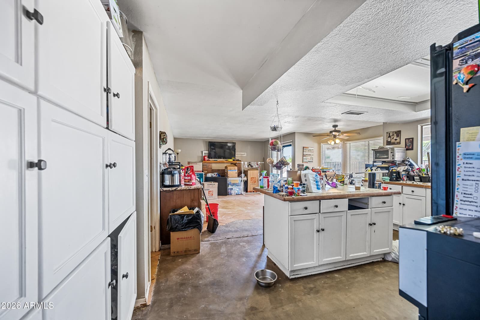 410 W BOXELDER Place, Chandler, AZ 85225 — photo 9 of 34