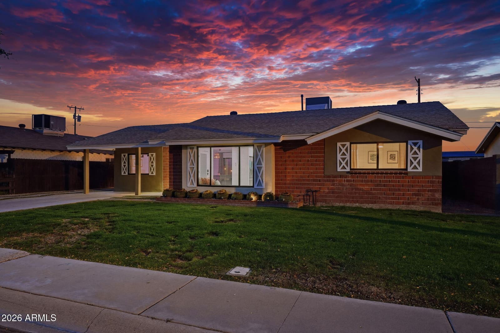 8426 E SHERIDAN Street, Scottsdale, AZ 85257 — photo 3 of 55
