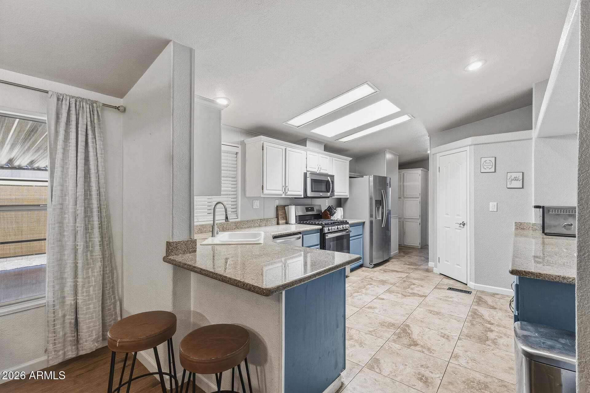 2907 E SEQUOIA Drive, Phoenix, AZ 85050 — photo 16 of 55