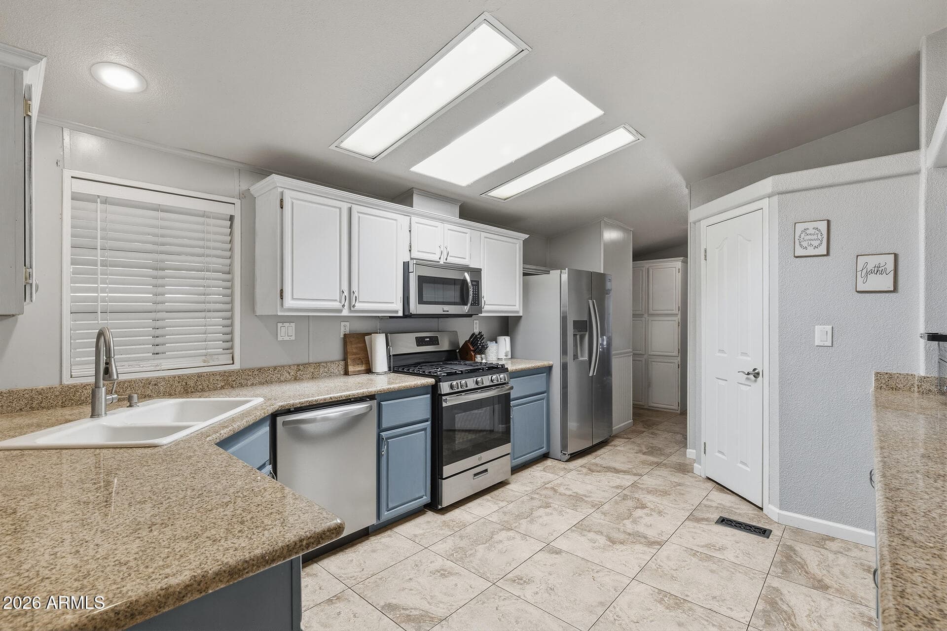 2907 E SEQUOIA Drive, Phoenix, AZ 85050 — photo 25 of 55