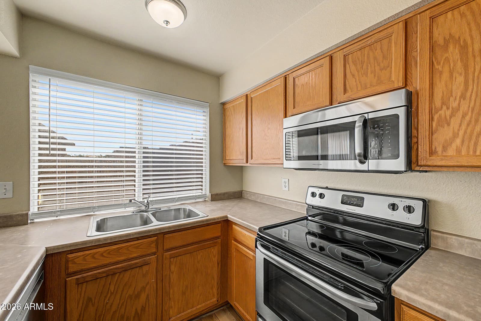 826 S CASITAS Drive B, Tempe, AZ 85281 — photo 8 of 24