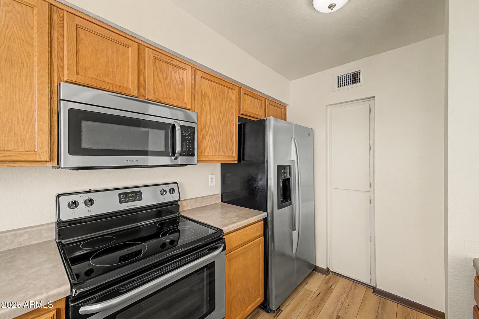 826 S CASITAS Drive B, Tempe, AZ 85281 — photo 9 of 24