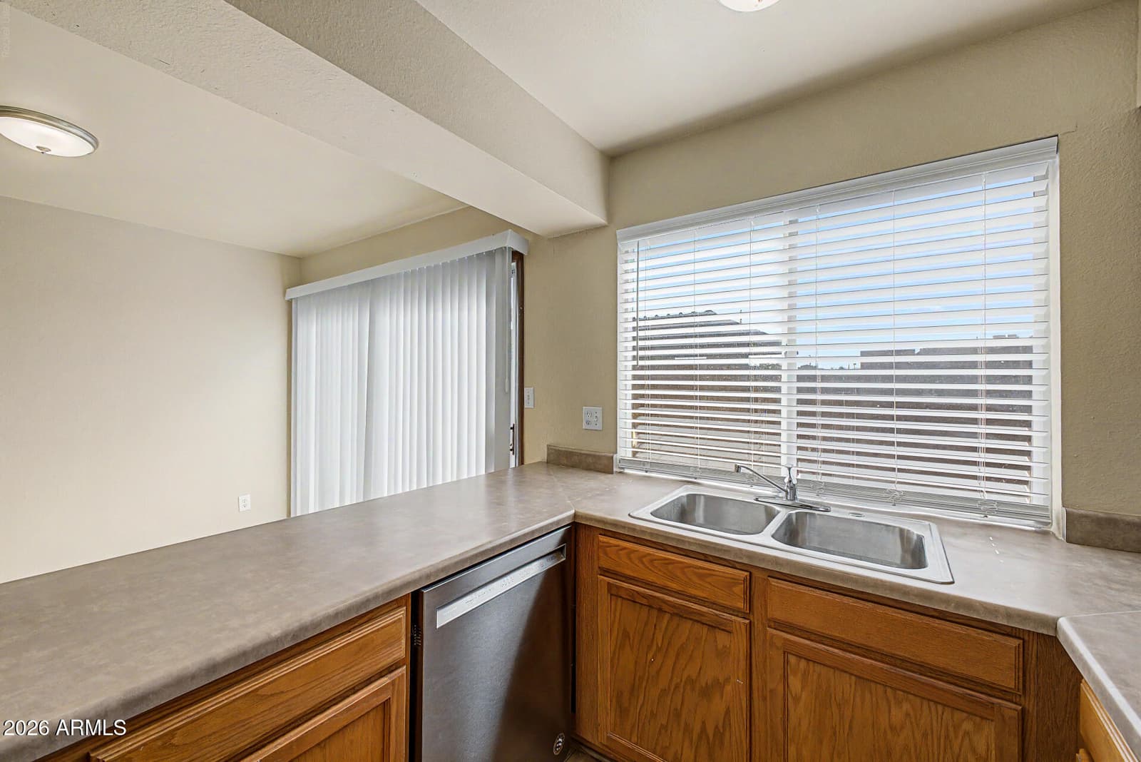 826 S CASITAS Drive B, Tempe, AZ 85281 — photo 10 of 24