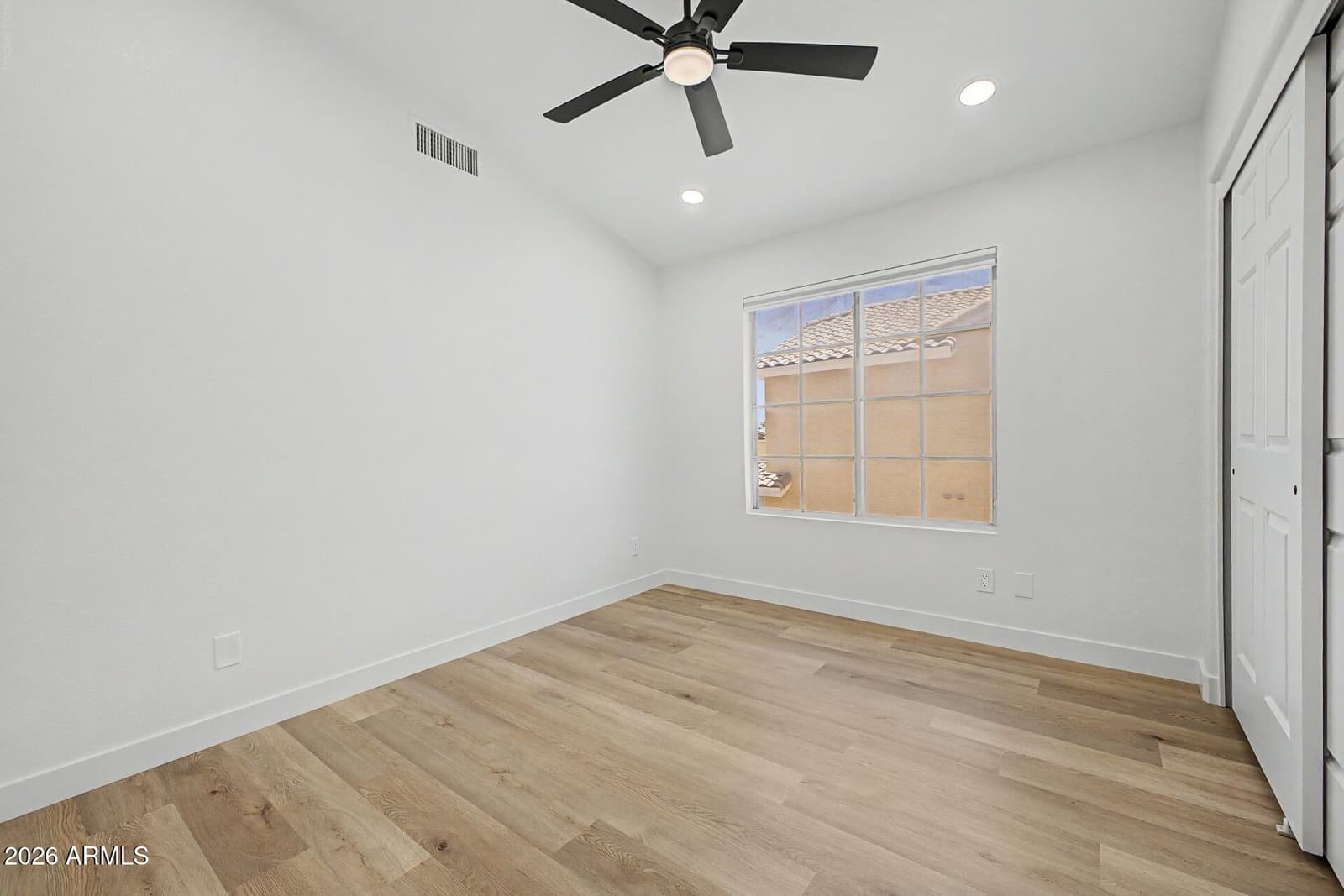 1426 E AMBERWOOD Drive, Phoenix, AZ 85048 — photo 35 of 55