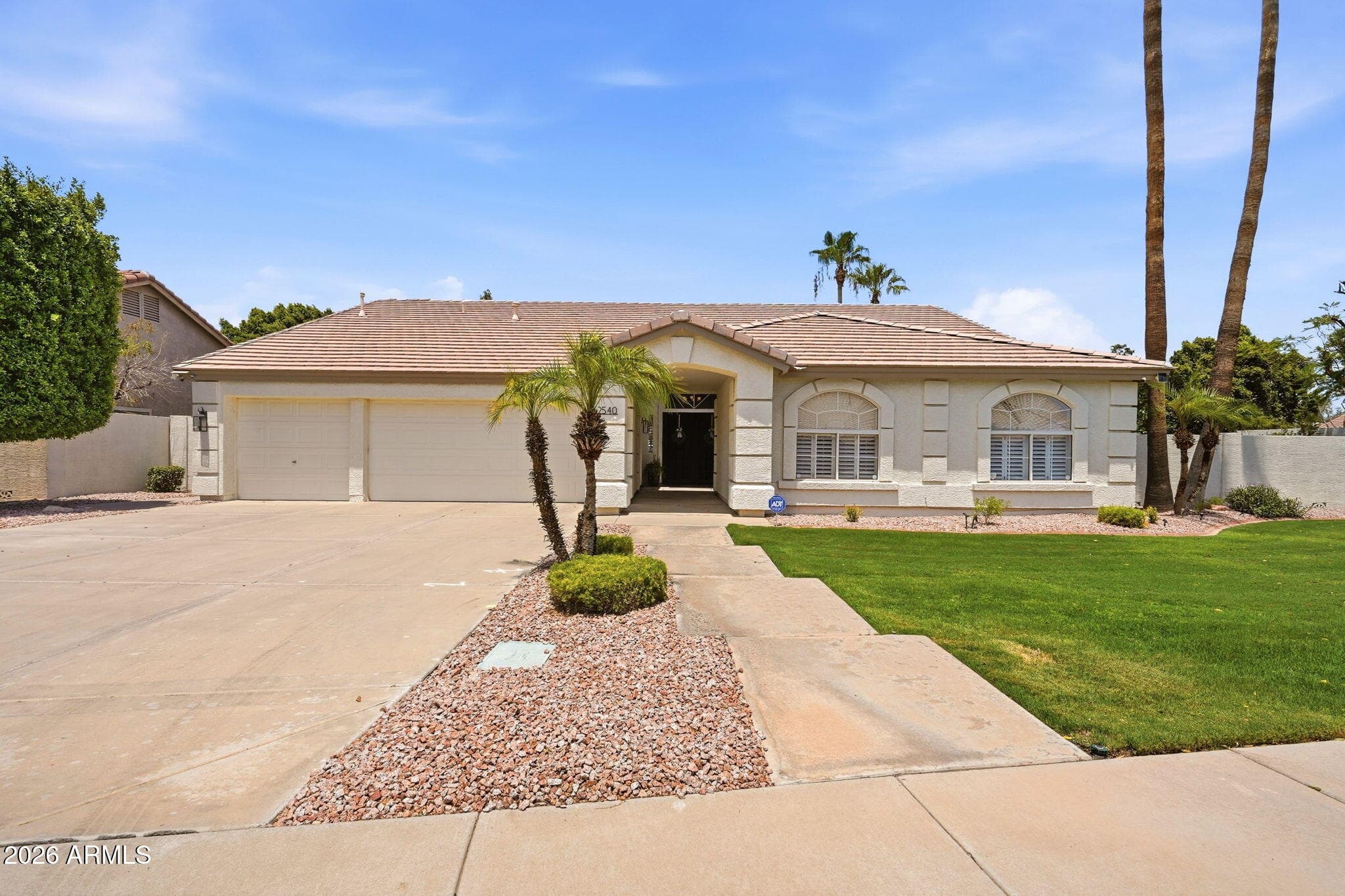 2540 E SAGEBRUSH Street, Gilbert, AZ 85296 — photo 1 of 40