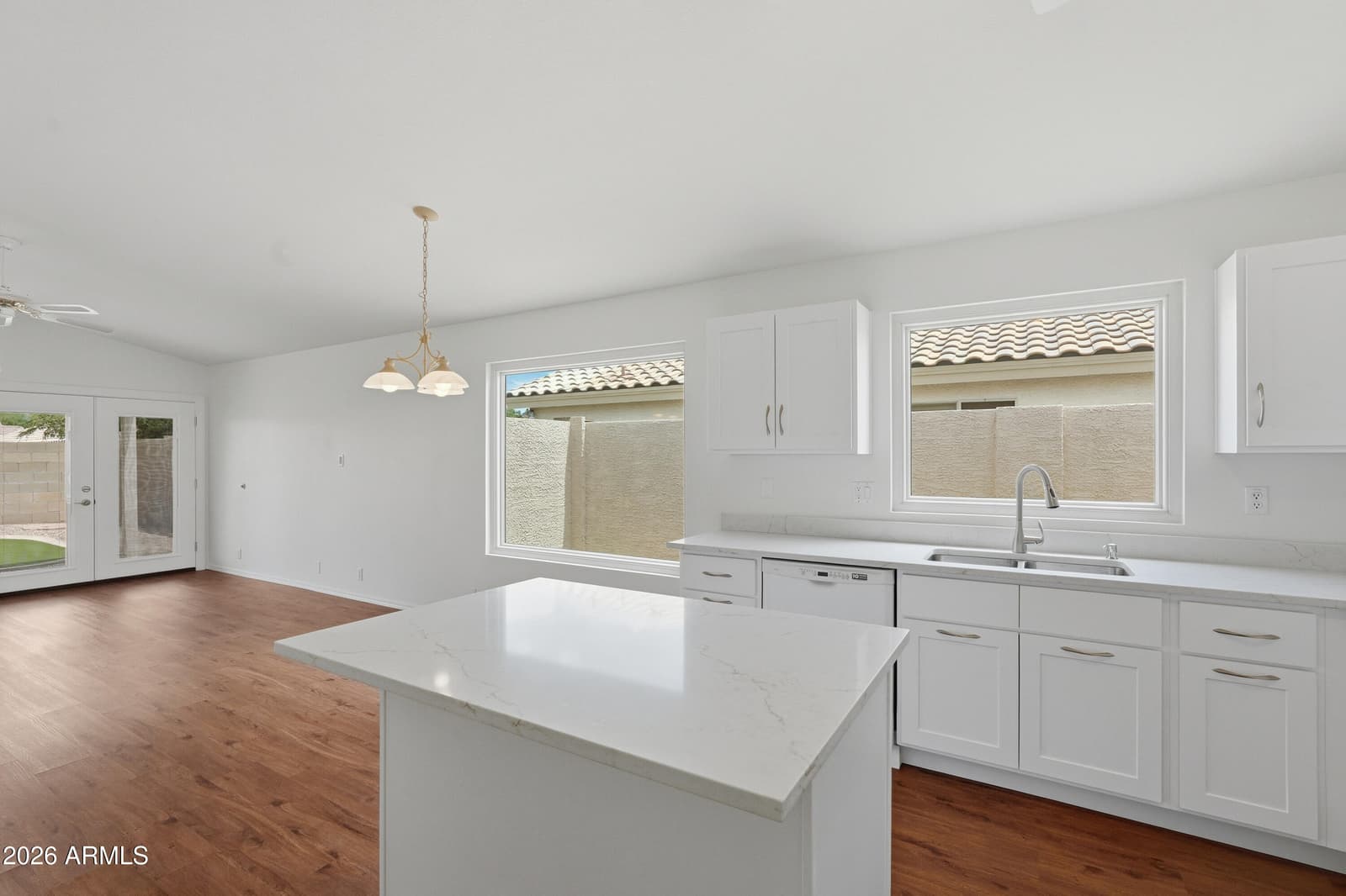 972 E CONSTITUTION Drive, Chandler, AZ 85225 — photo 12 of 36