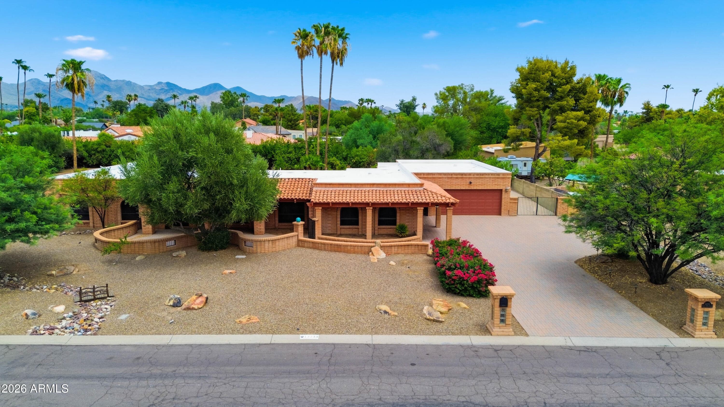 13233 N 80TH Place, Scottsdale, AZ 85260 — photo 2 of 39