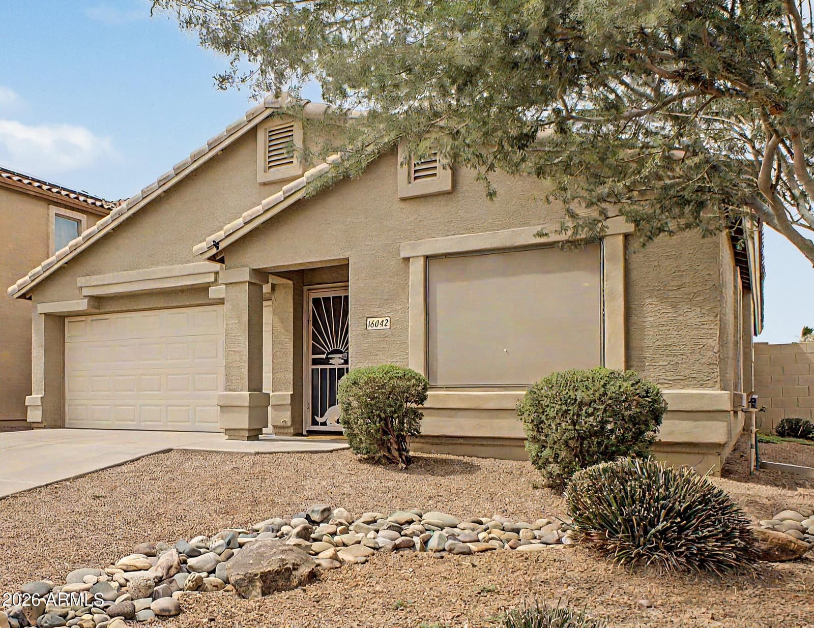 16042 W Durango Street, Goodyear, AZ 85338 — photo 4 of 46