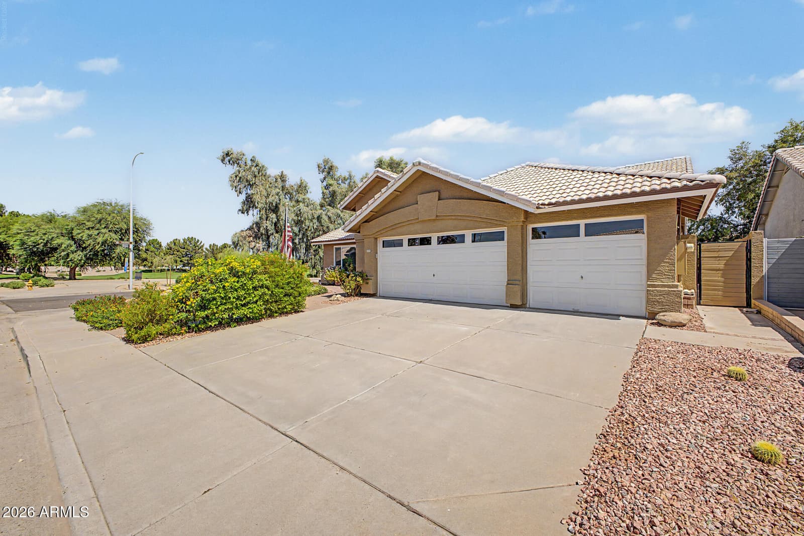 4890 W GERONIMO Street, Chandler, AZ 85226 — photo 4 of 58