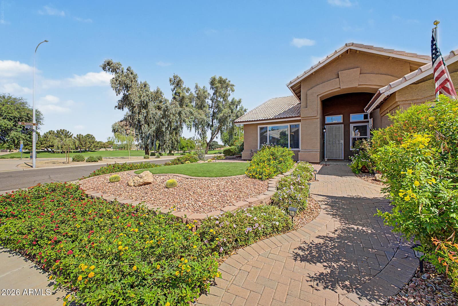 4890 W GERONIMO Street, Chandler, AZ 85226 — photo 5 of 58