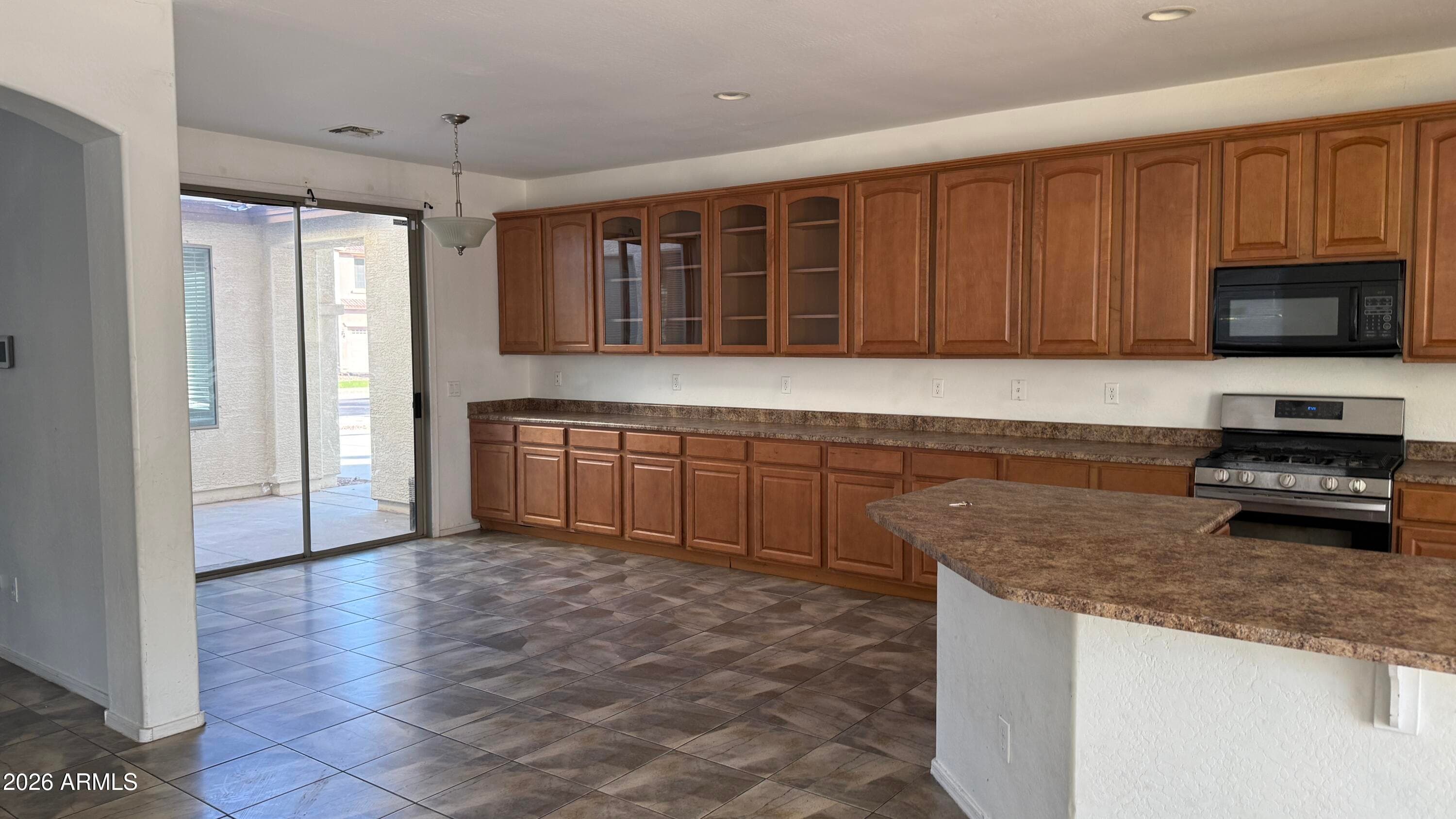 13916 N 135TH Drive, Surprise, AZ 85379 — photo 17 of 55