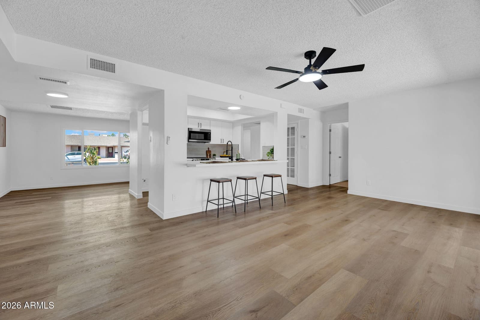 5215 W HEARN Road, Glendale, AZ 85306 — photo 15 of 28