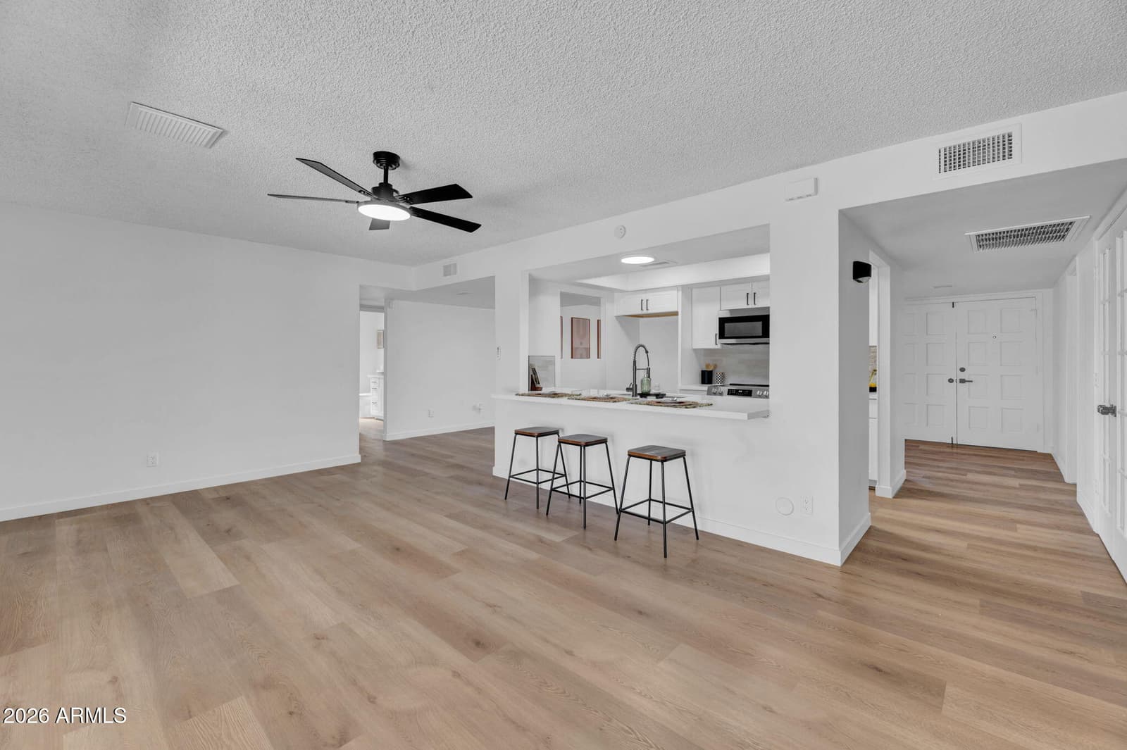 5215 W HEARN Road, Glendale, AZ 85306 — photo 14 of 28