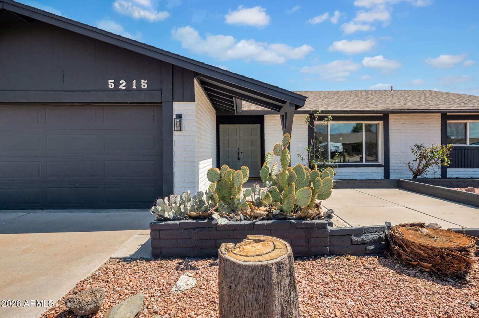 5215 W HEARN Road, Glendale, AZ 85306 — photo 4 of 28