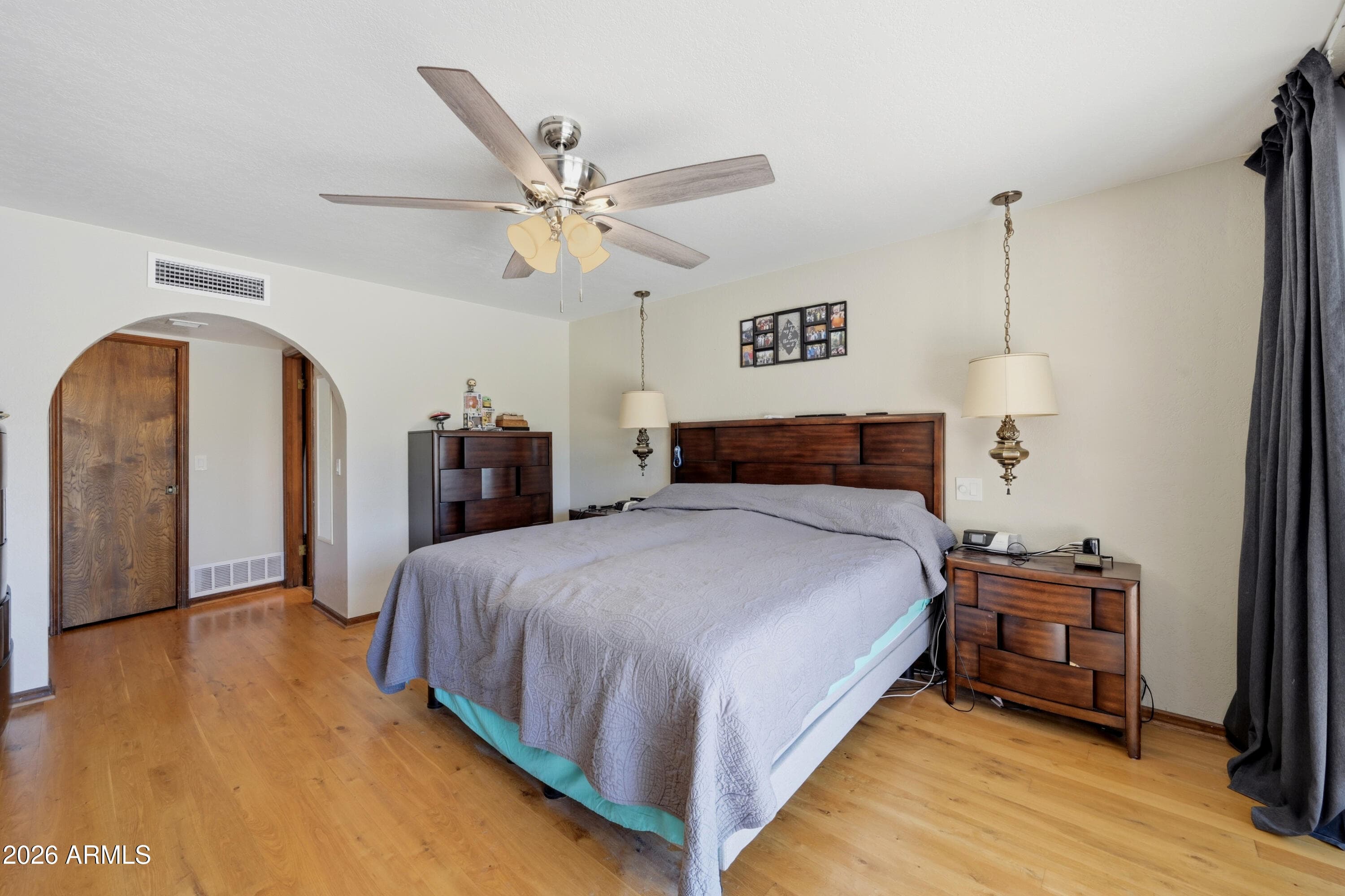 1513 E GRANDVIEW Street, Mesa, AZ 85203 — photo 13 of 27