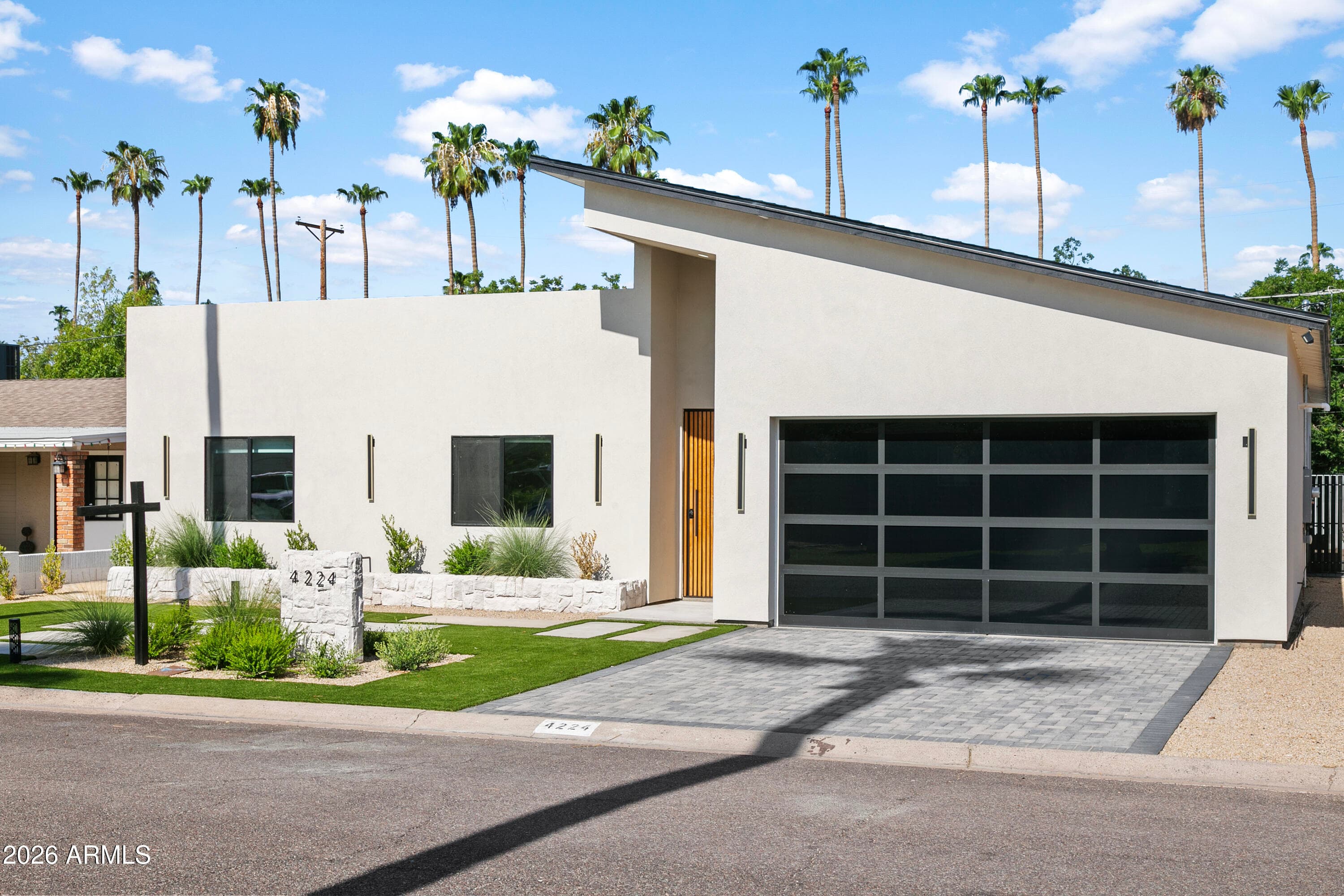 4224 N 35TH Place, Phoenix, AZ 85018 — photo 3 of 32