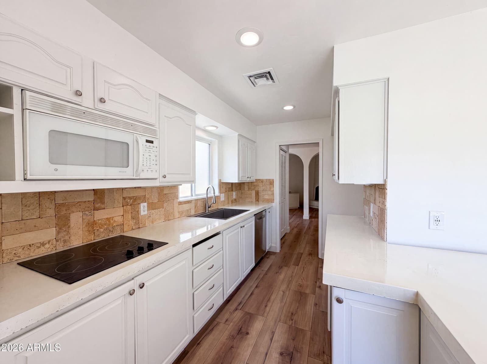 5341 N QUESTA TIERRA Drive, Phoenix, AZ 85012 — photo 12 of 27