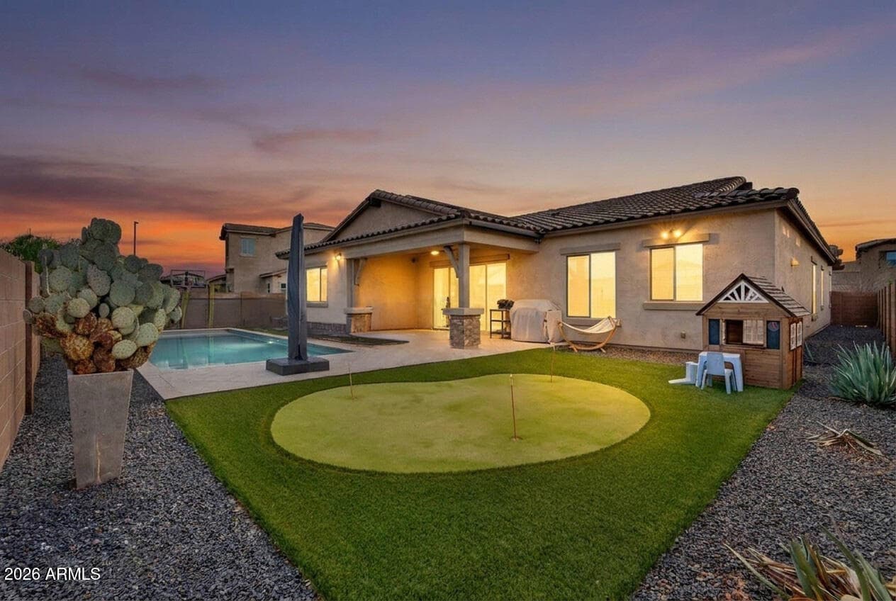 992 E PARKVIEW Drive, Gilbert, AZ 85295 — photo 7 of 67