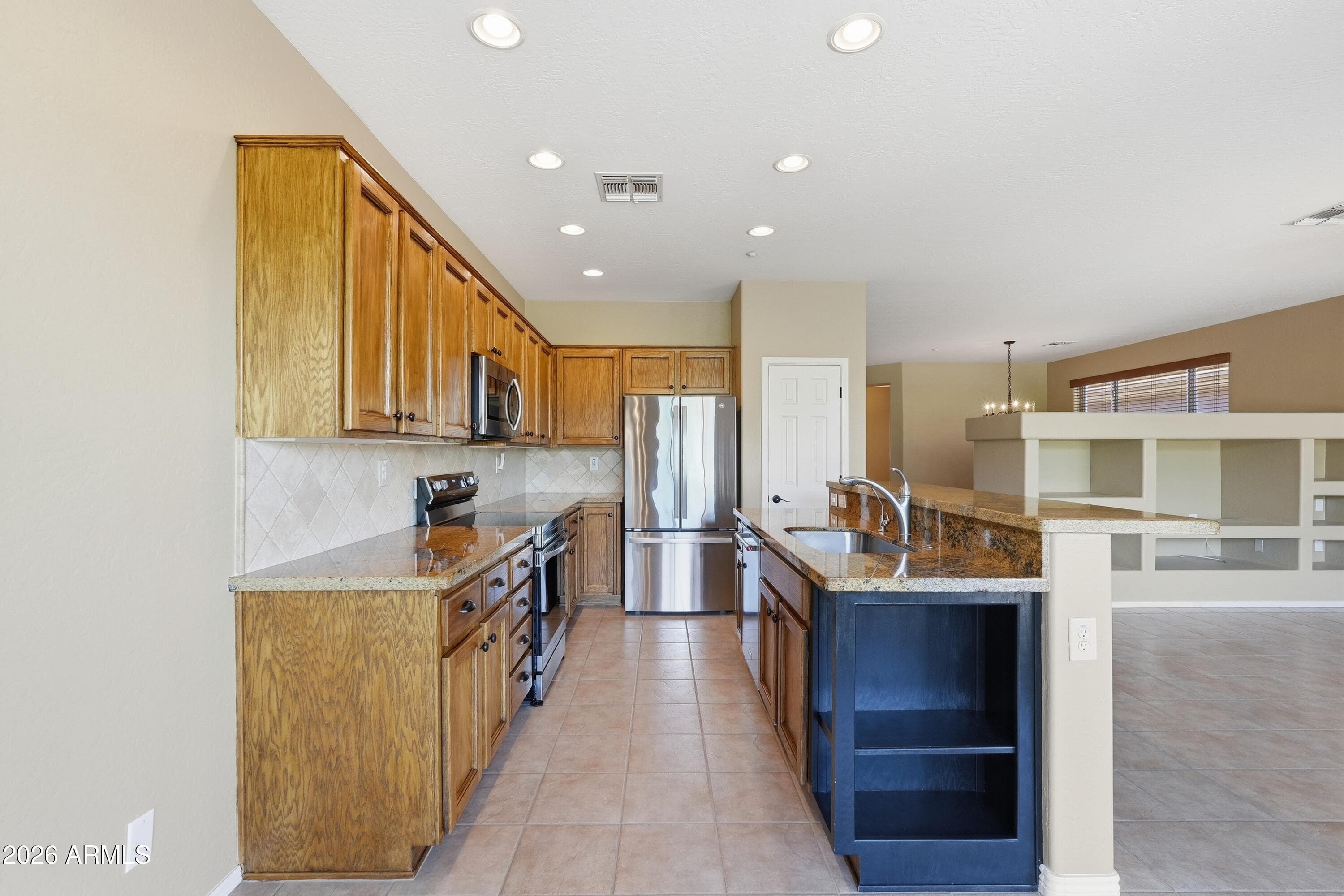2446 W MUIRFIELD Drive, Anthem, AZ 85086 — photo 19 of 48