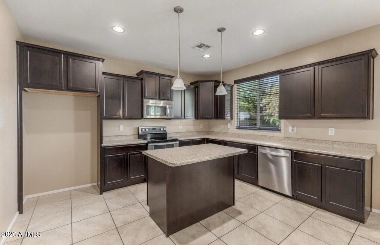 4730 W GELDING Drive, Glendale, AZ 85306 — photo 3 of 39