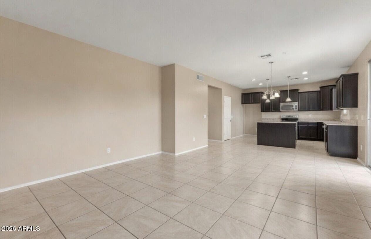 4730 W GELDING Drive, Glendale, AZ 85306 — photo 12 of 39