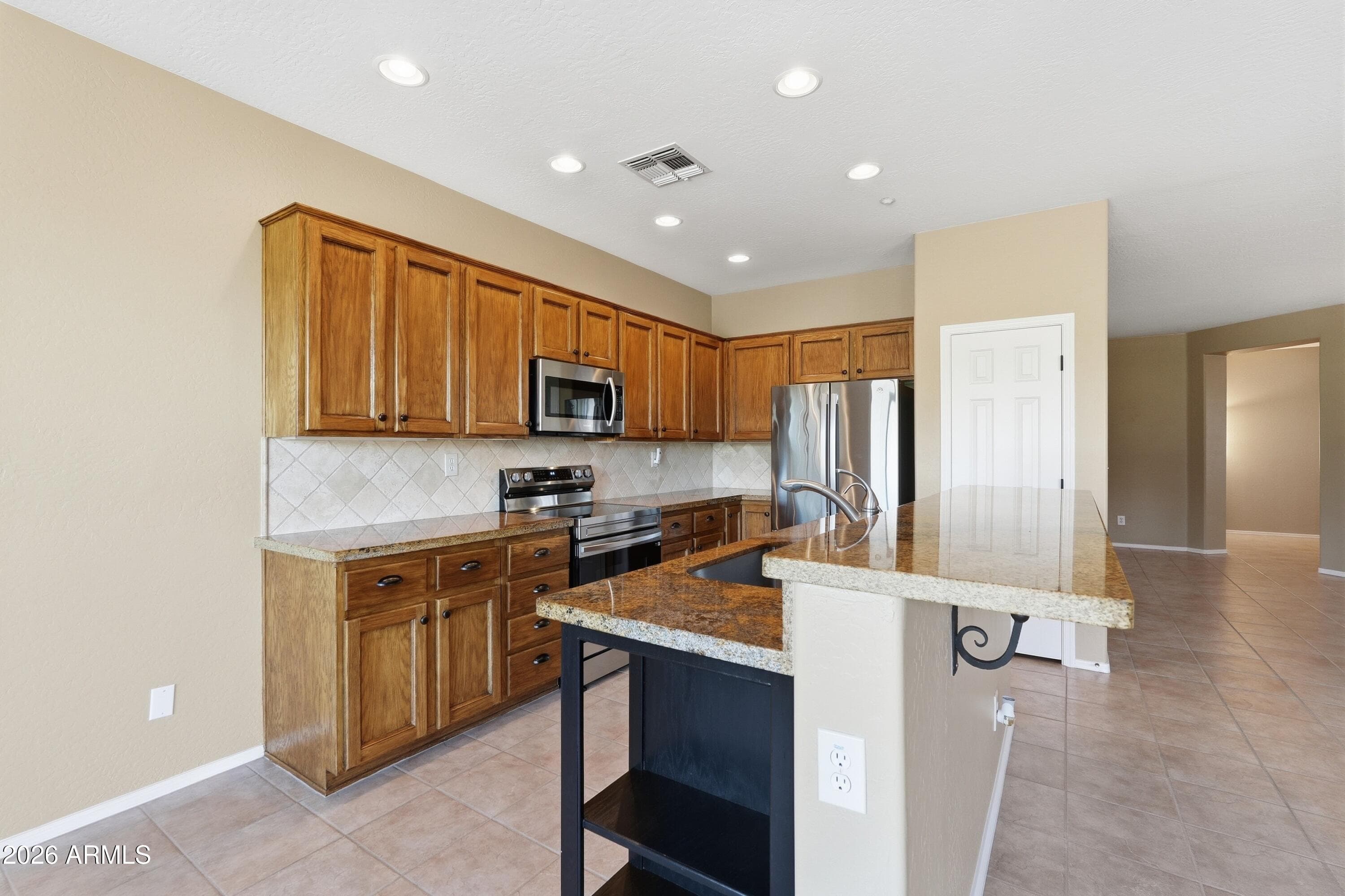 2446 W MUIRFIELD Drive, Anthem, AZ 85086 — photo 20 of 48