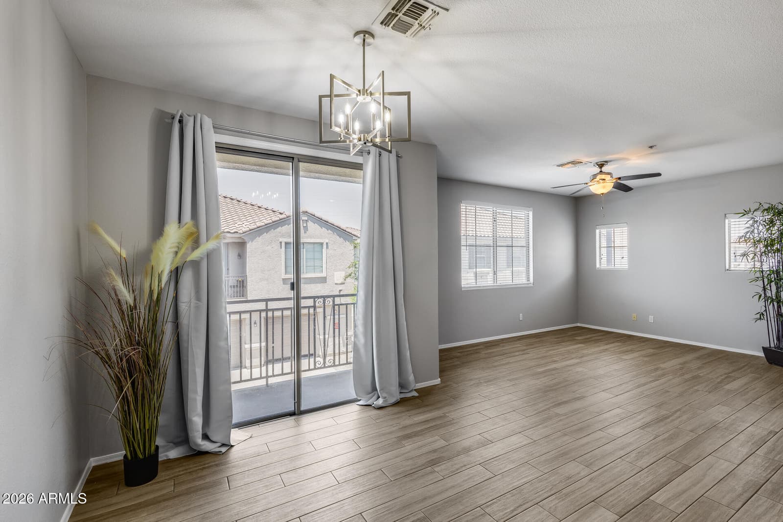 2941 E DARROW Street, Phoenix, AZ 85042 — photo 4 of 49