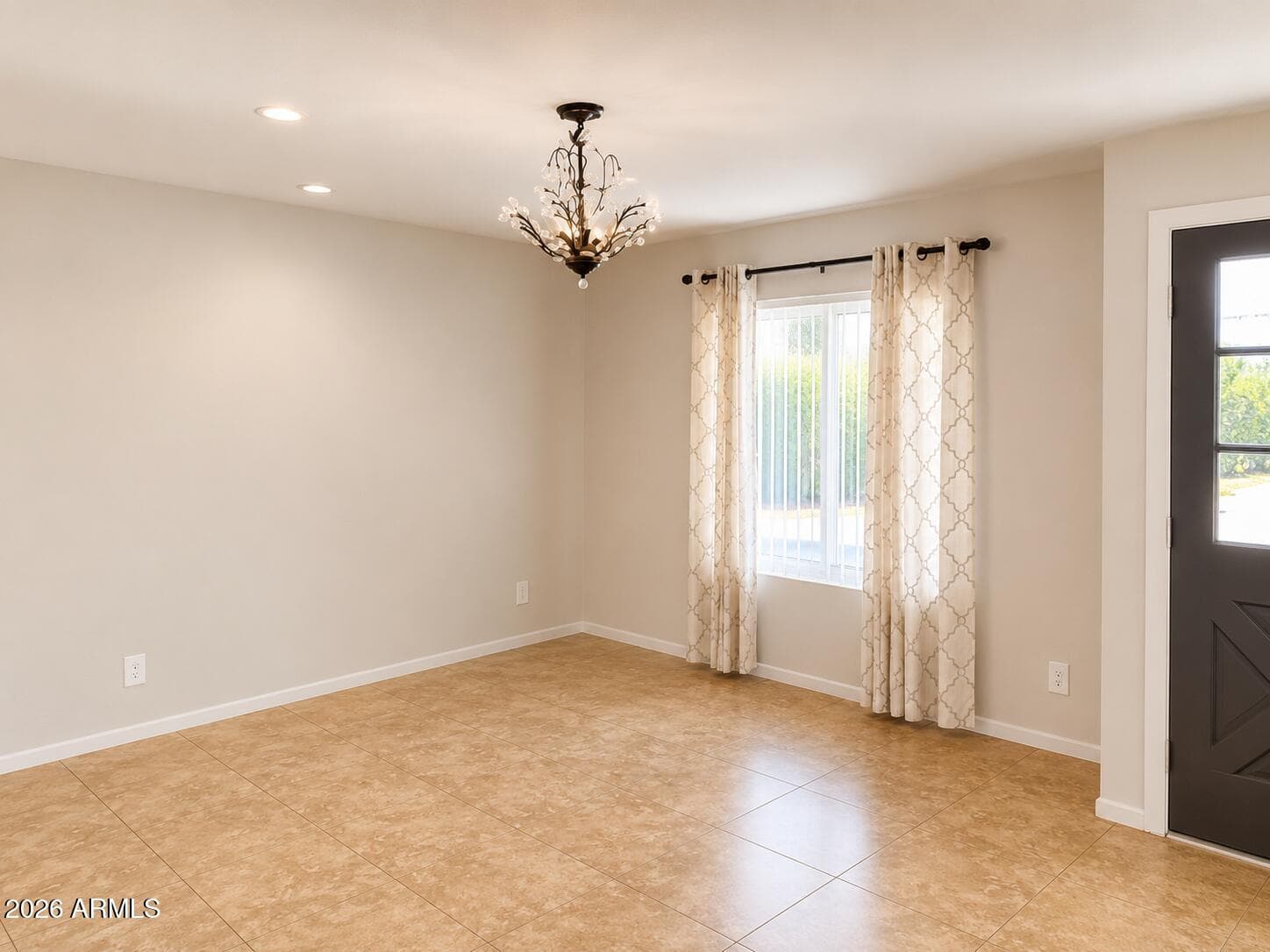 11460 S PAWNEE Circle, Phoenix, AZ 85044 — photo 4 of 18
