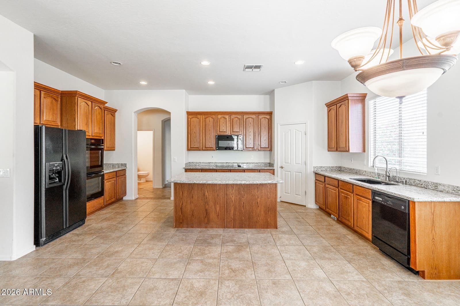 1304 N 86TH Place, Mesa, AZ 85207 — photo 4 of 44