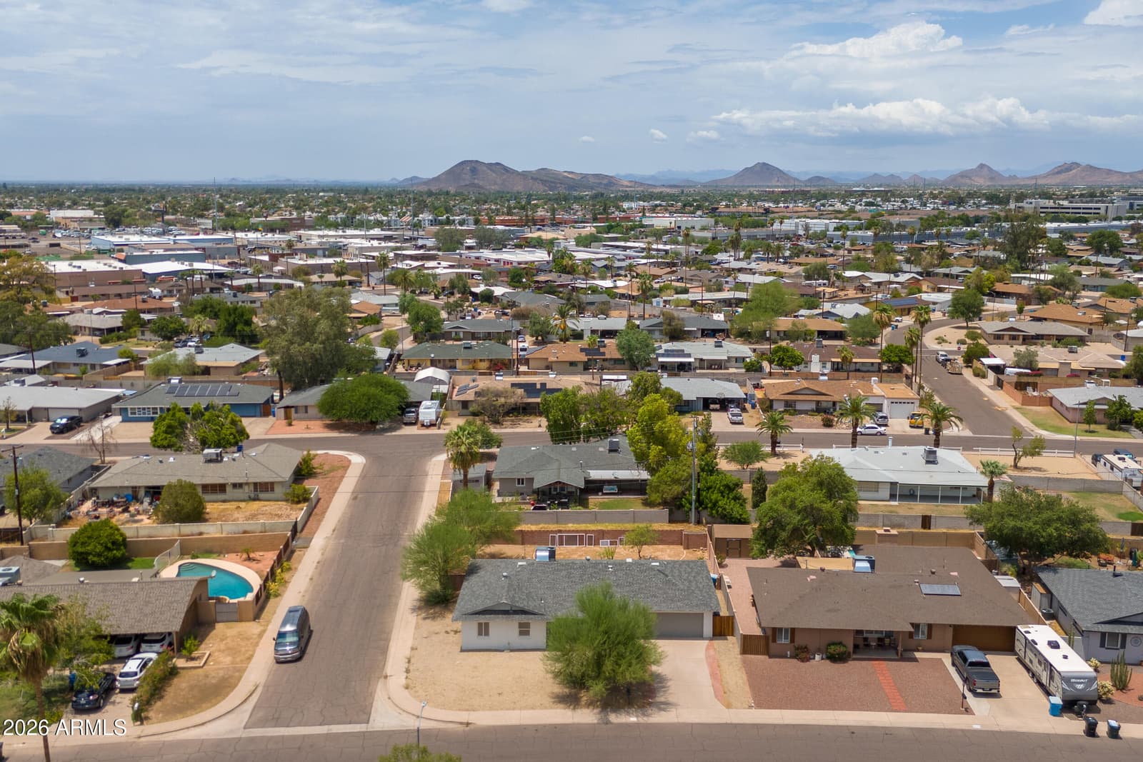 2290 W VILLAGE Drive, Phoenix, AZ 85023 — photo 13 of 38