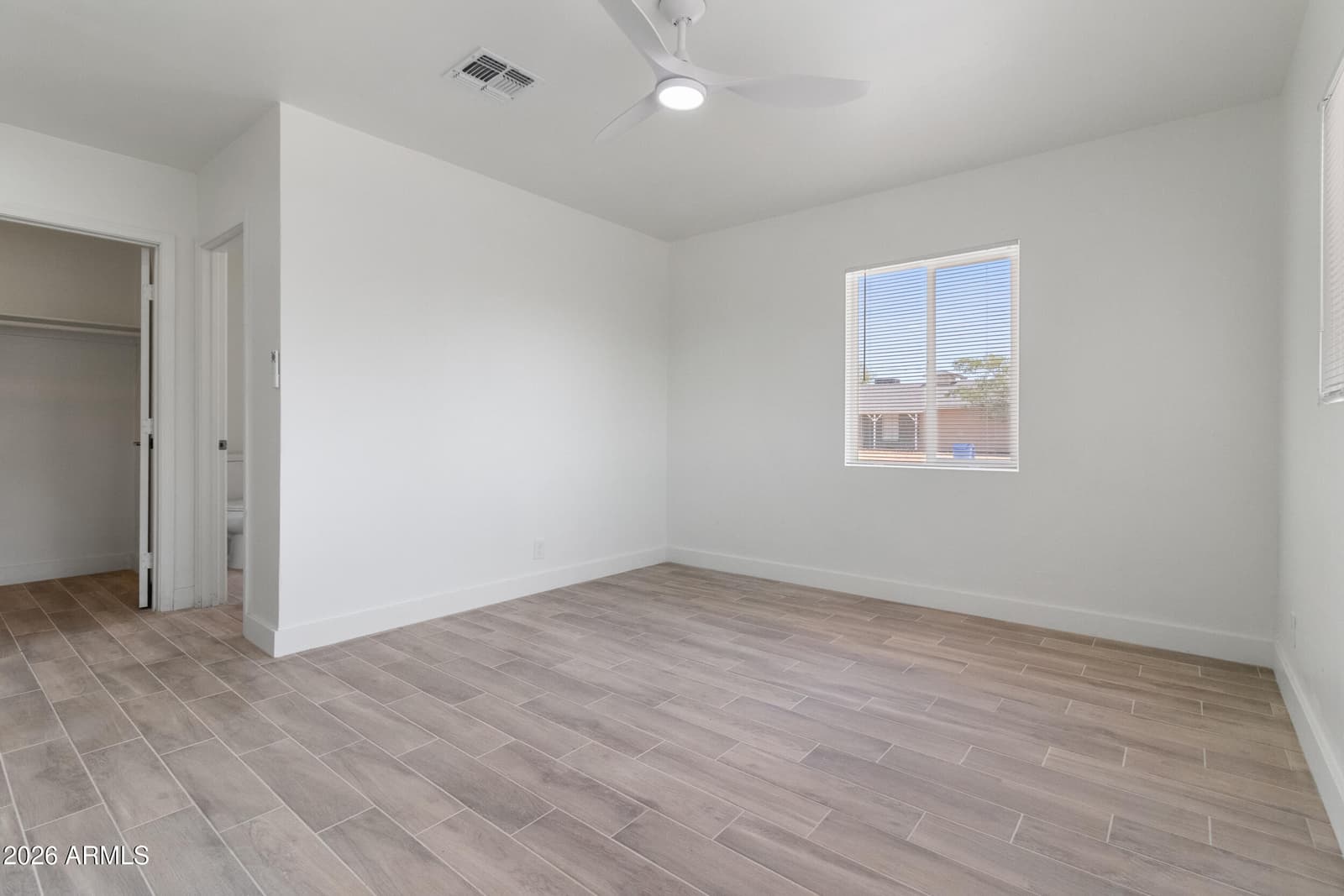 2290 W VILLAGE Drive, Phoenix, AZ 85023 — photo 33 of 38