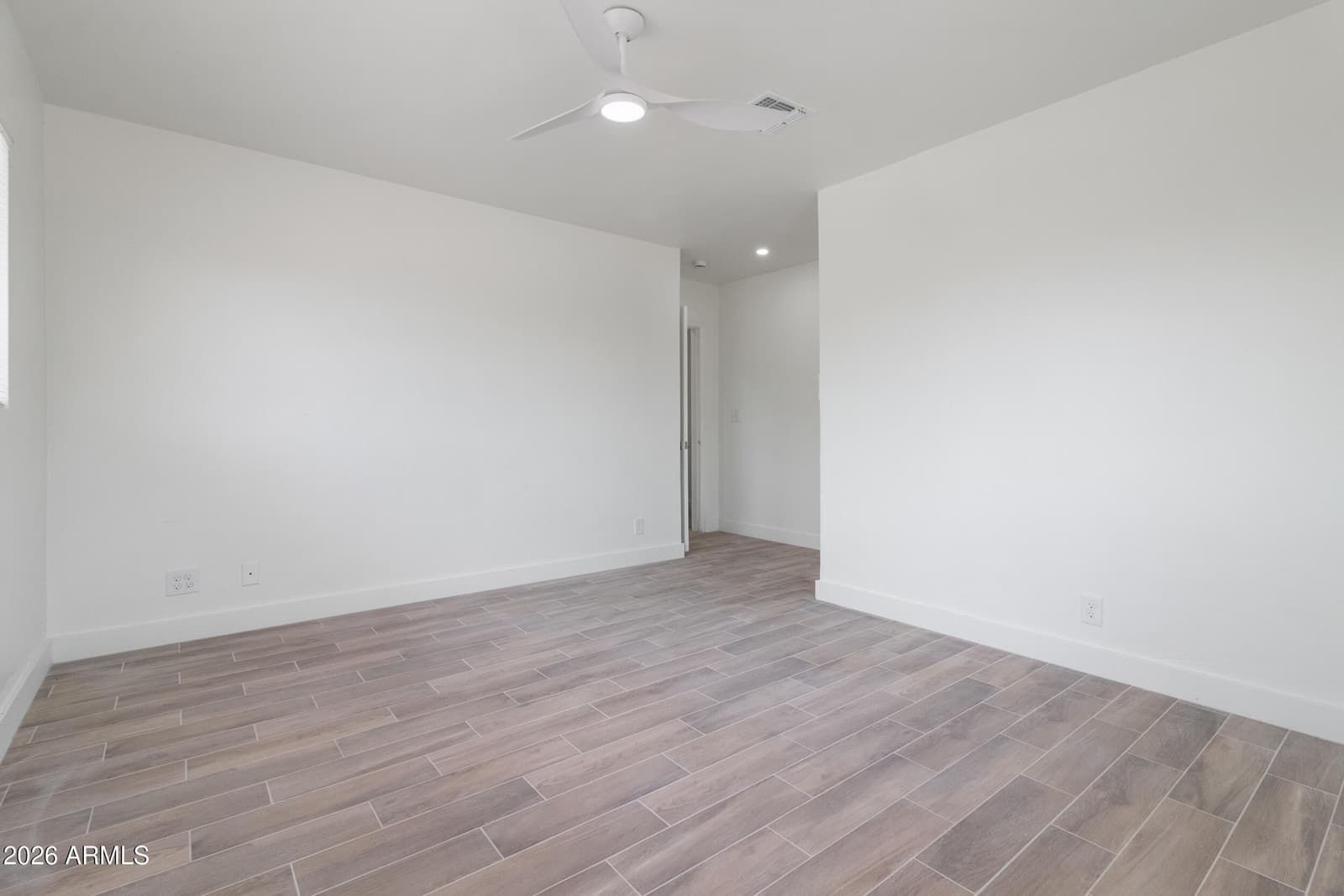 2290 W VILLAGE Drive, Phoenix, AZ 85023 — photo 34 of 38